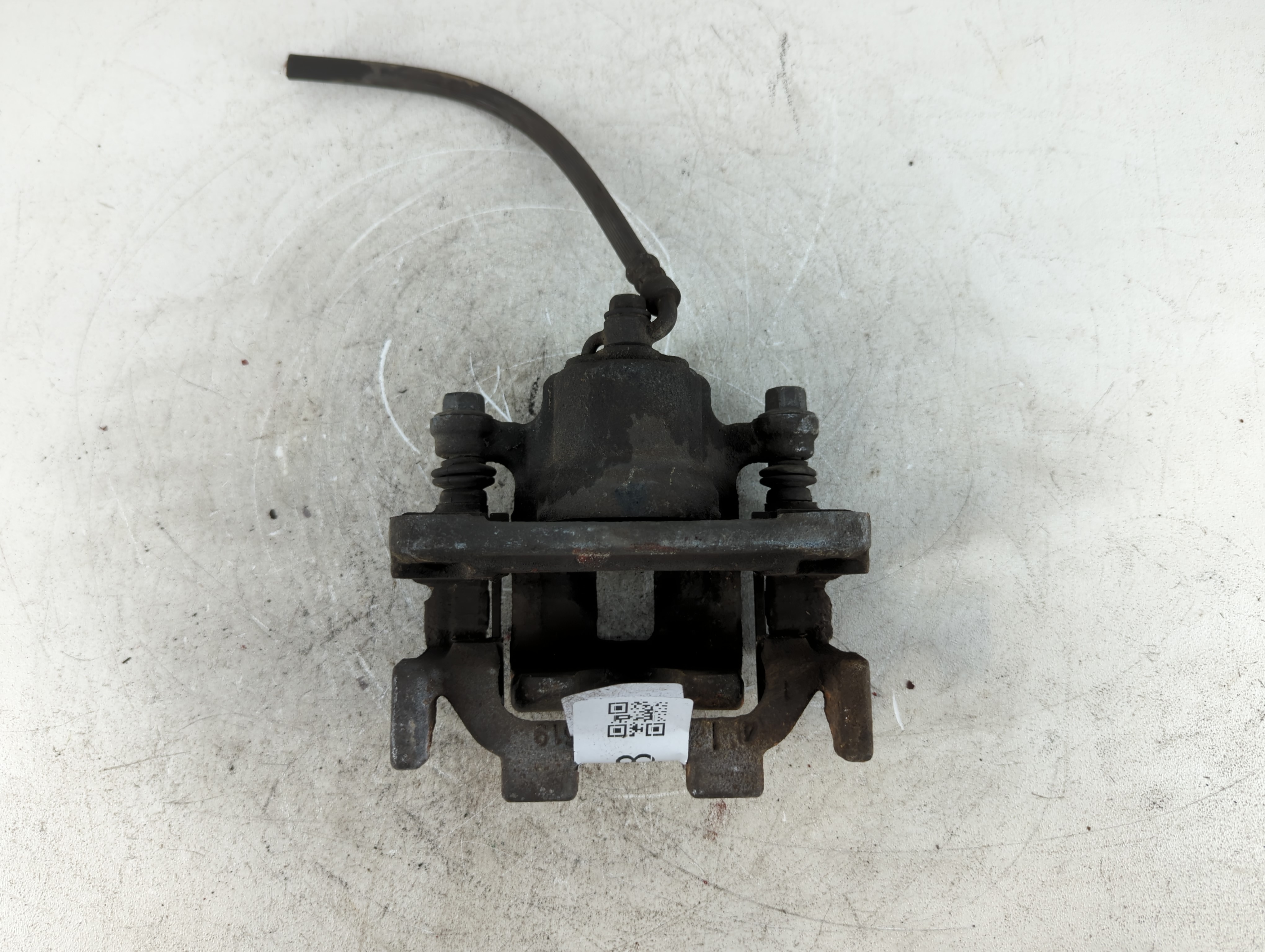 Picture of 2013-2020 Nissan Pathfinder Rear Driver Left Brake Caliper 775658