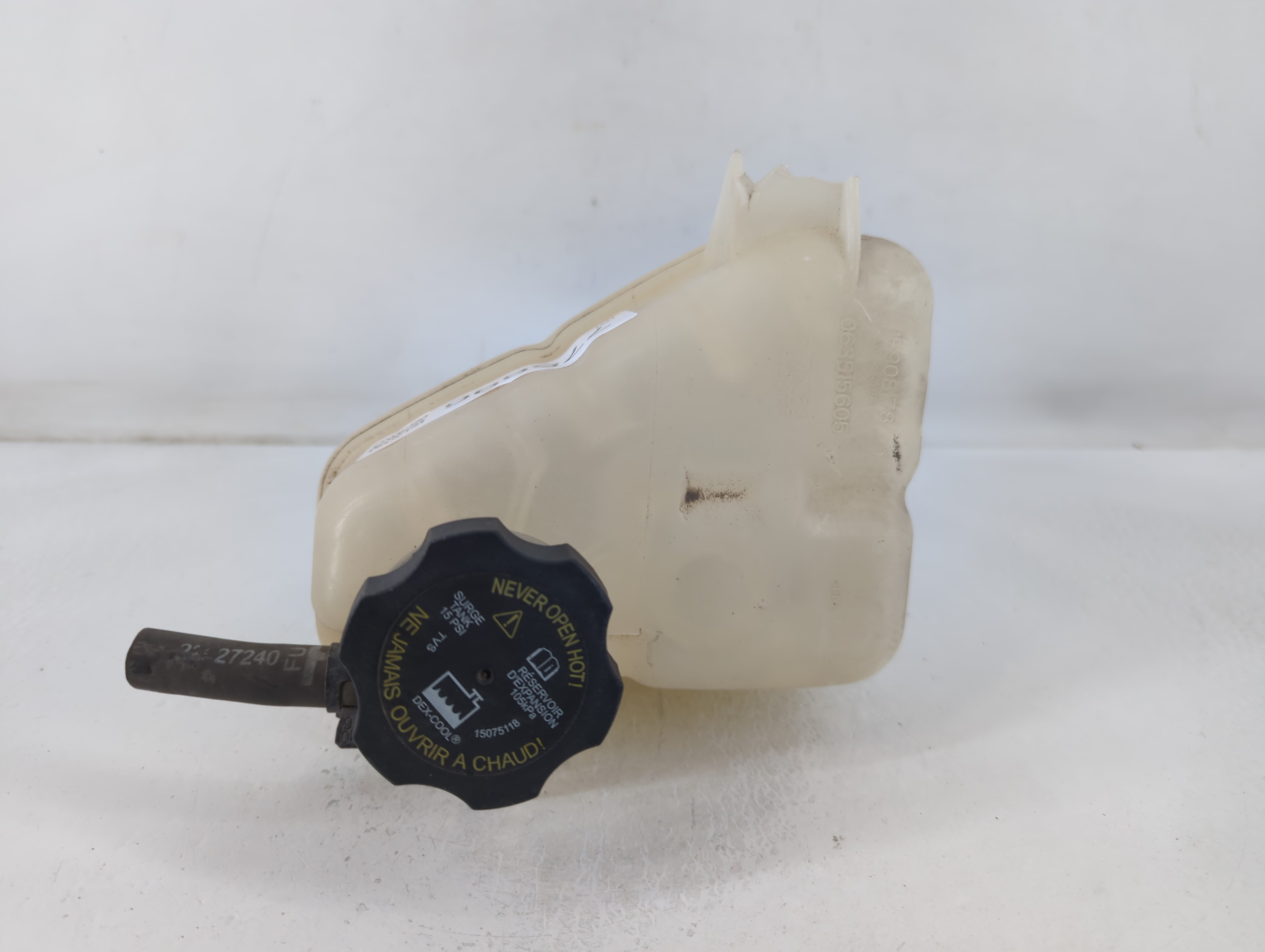 2007 Chevrolet Malibu Radiator Coolant Overflow Expansion Tank Bottle 775696 - Oemusedautoparts1.com