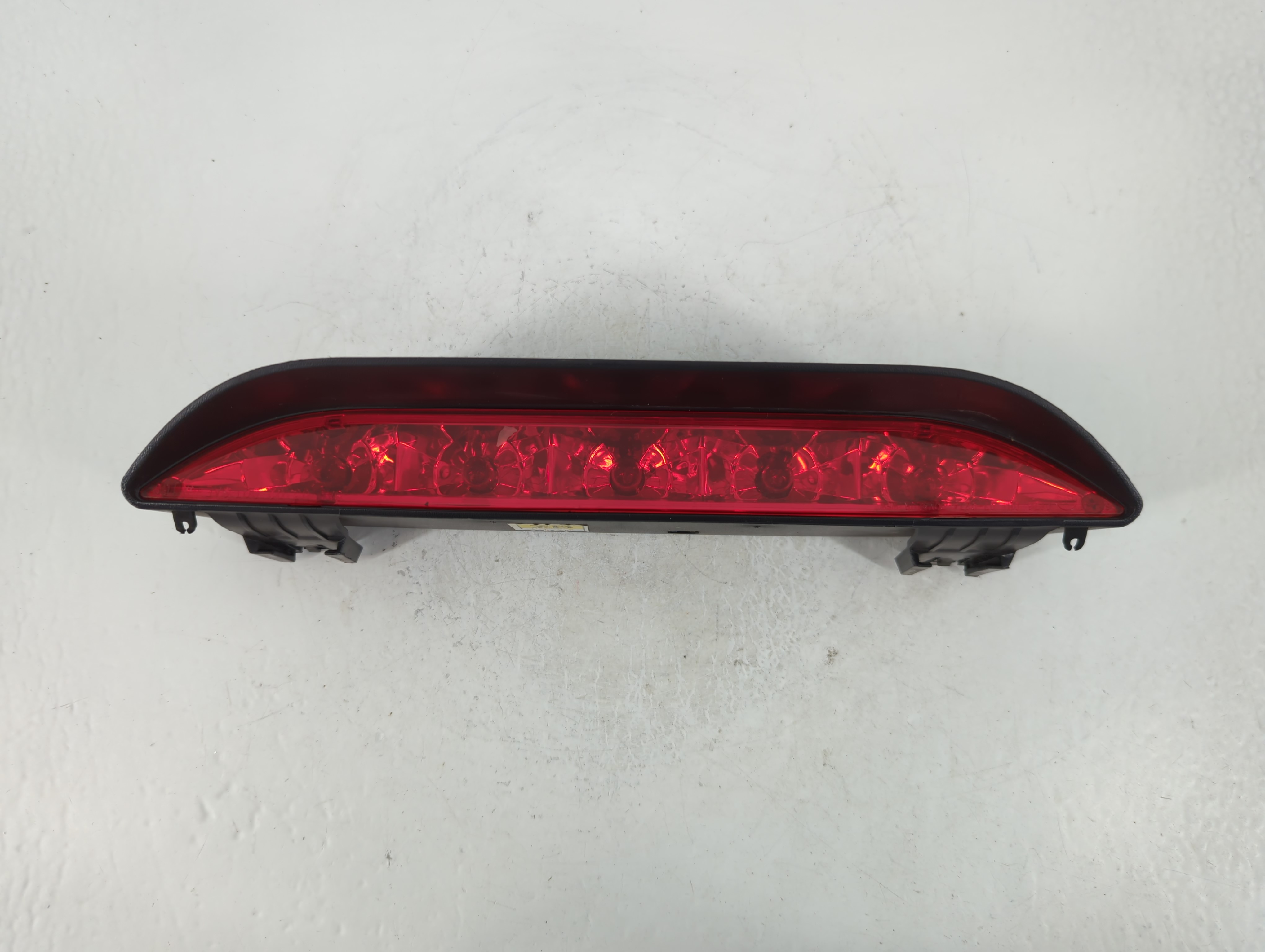 2004 Chevrolet Aveo High Mounted Stop Third Brake Light Lamp Red 775701 - Oemusedautoparts1.com