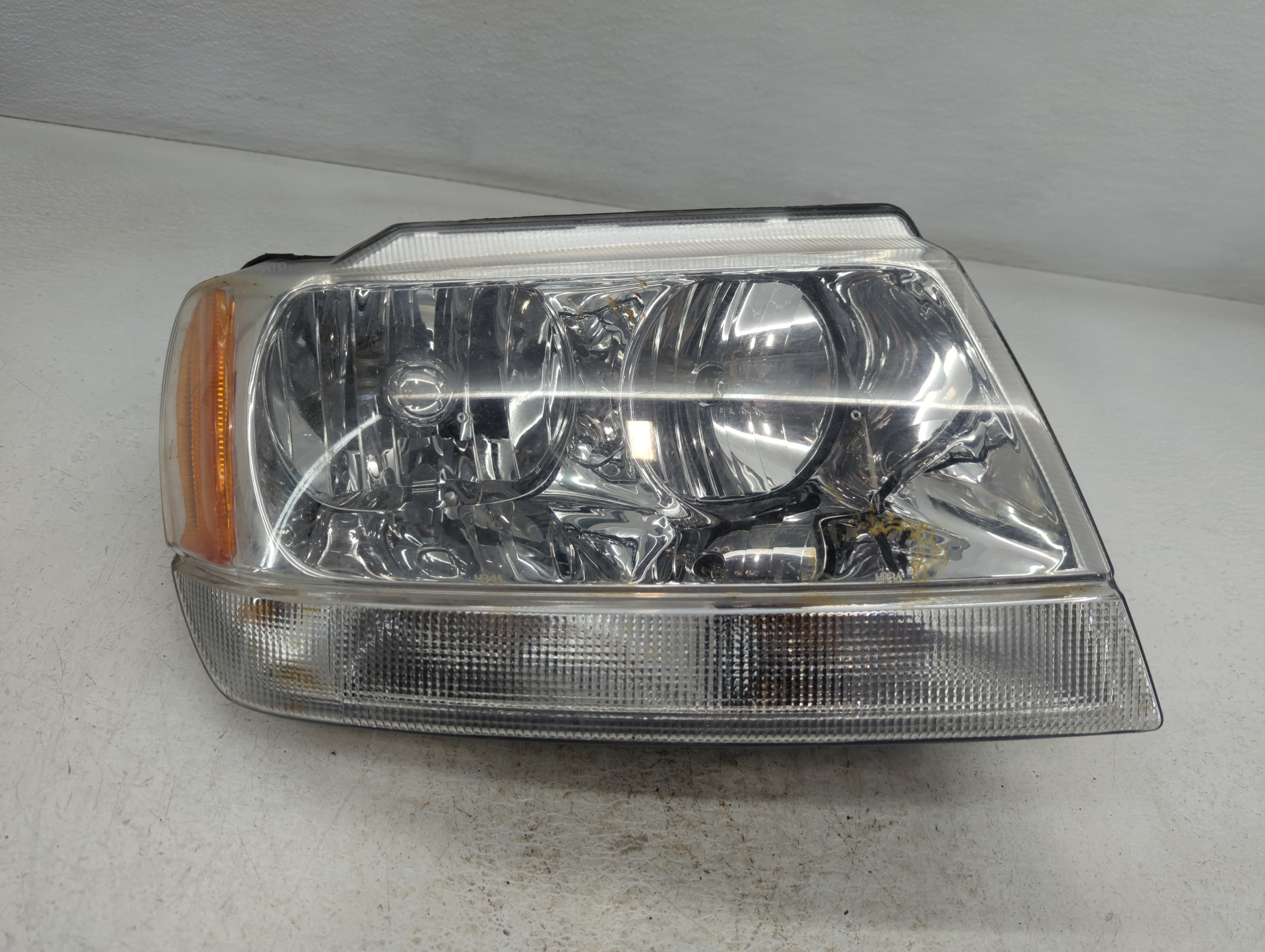 1999 Jeep Grand Cherokee Passenger Right Oem Head Light Headlight Lamp 775720 - Oemusedautoparts1.com