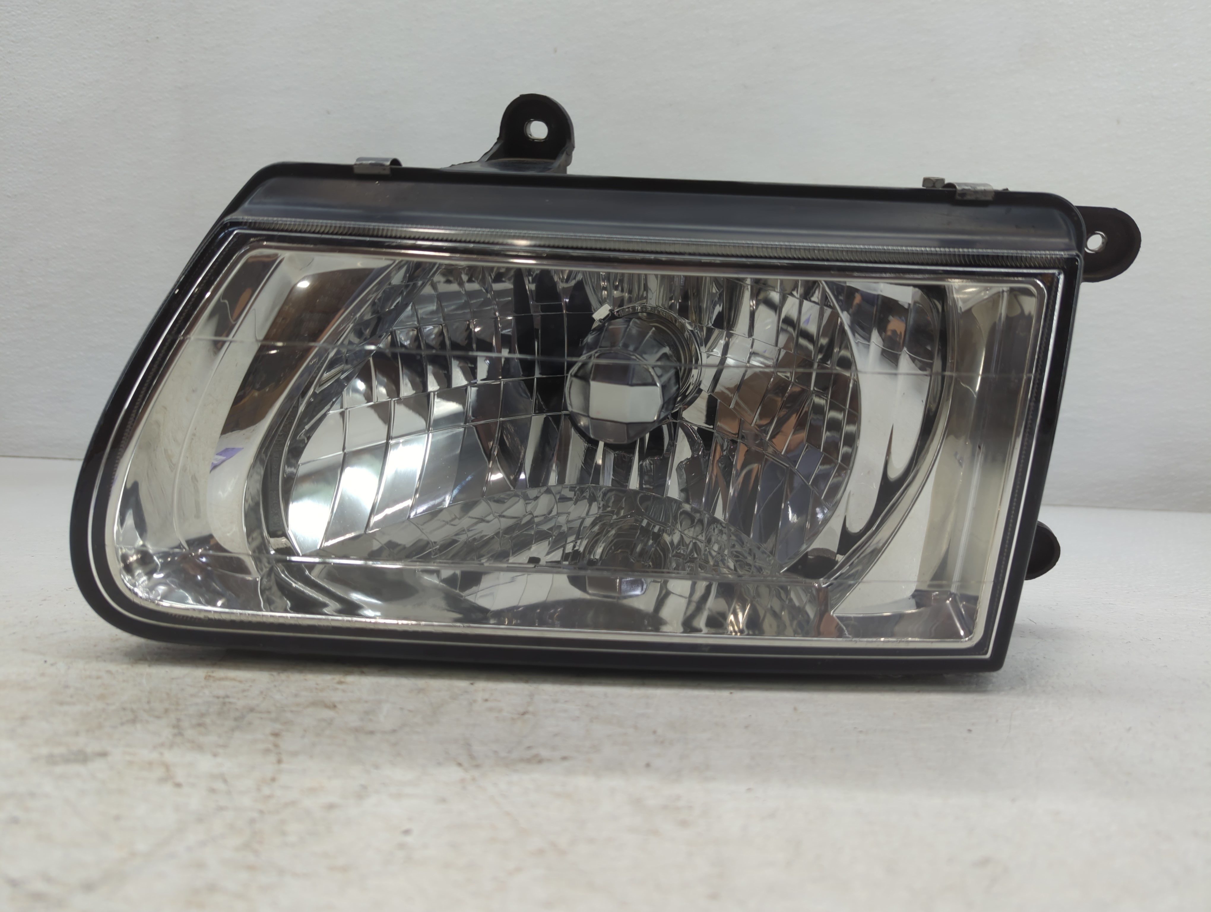 Picture of 2000-2002 Honda Passport Driver Left Oem Head Light Headlight Lamp 775726
