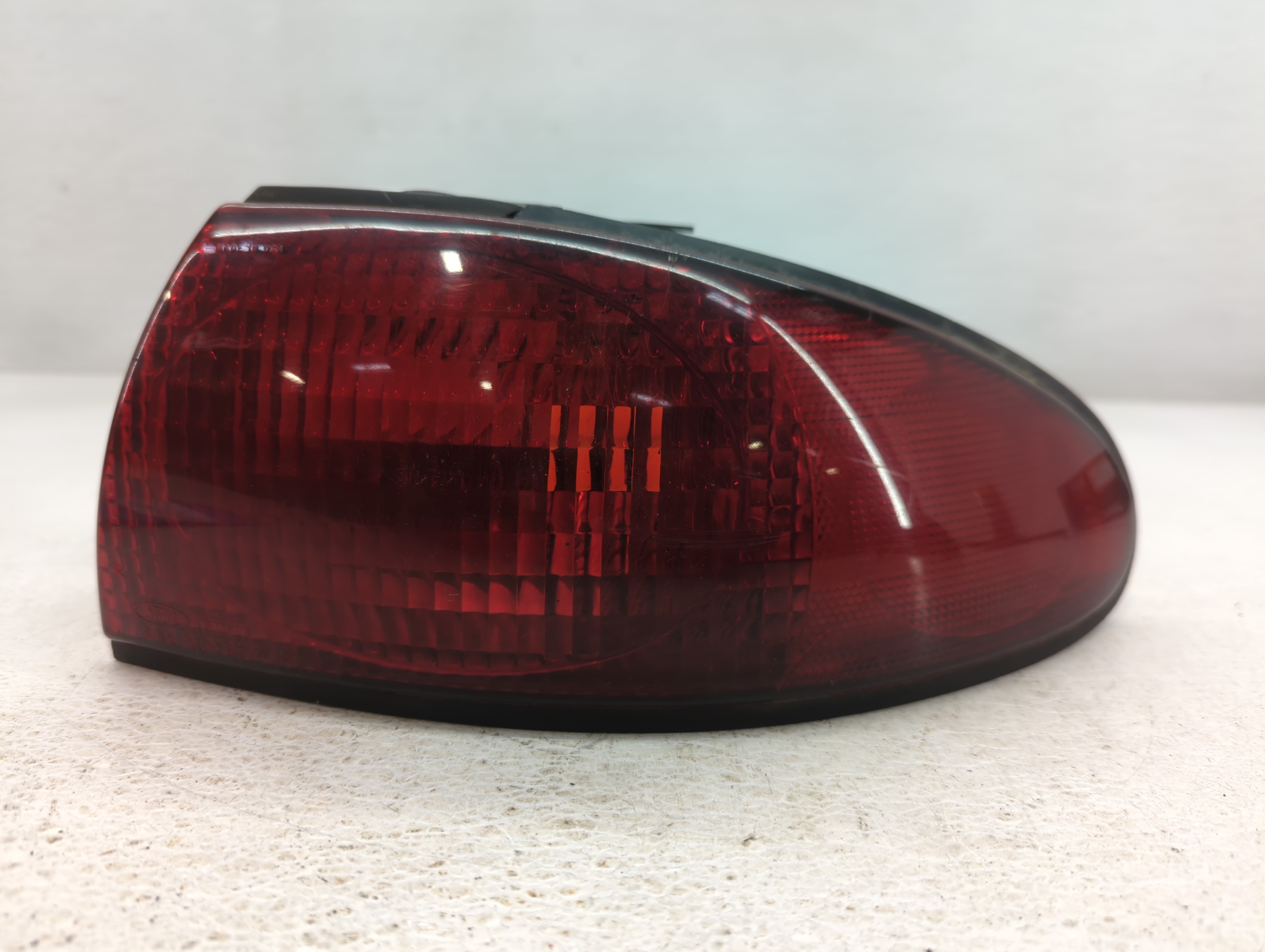 Picture of 1995-1997 Ford Contour Passenger Right Side Tail Light Taillight Oem 775735