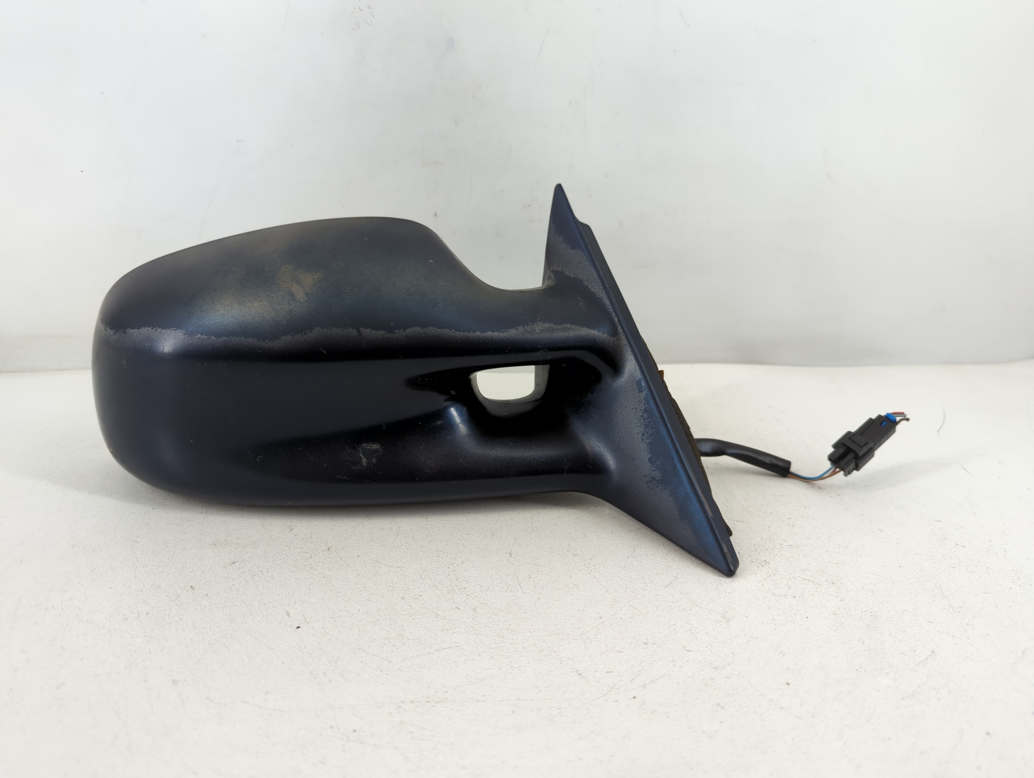 1997-2003 Pontiac Grand Prix Passenger Right Side View Manual Door Mirror 775739 - Oemusedautoparts1.com