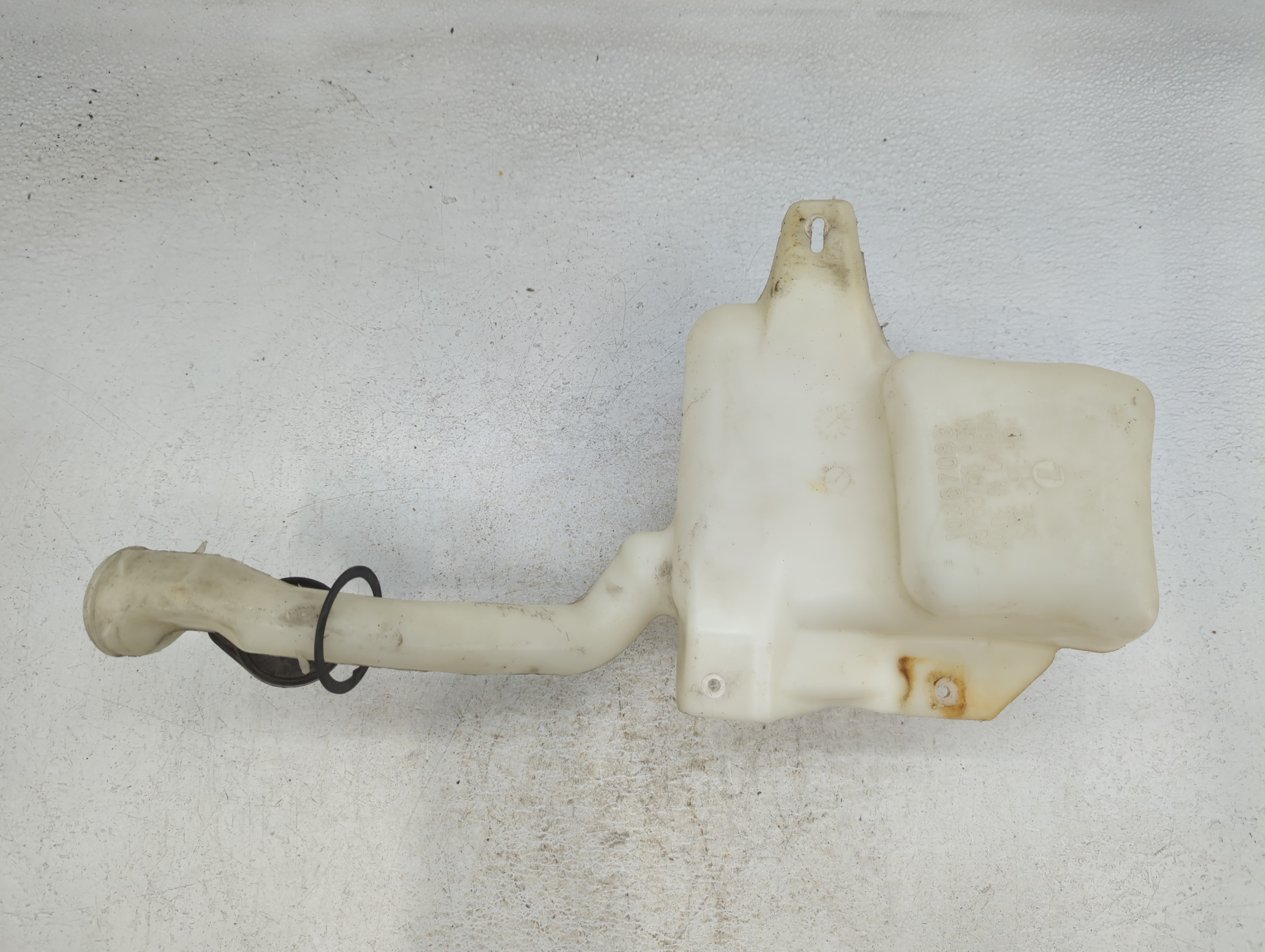 2006-2011 Buick Lucerne Windshield Washer Fluid Reservoir Bottle Oem 775753 - Oemusedautoparts1.com