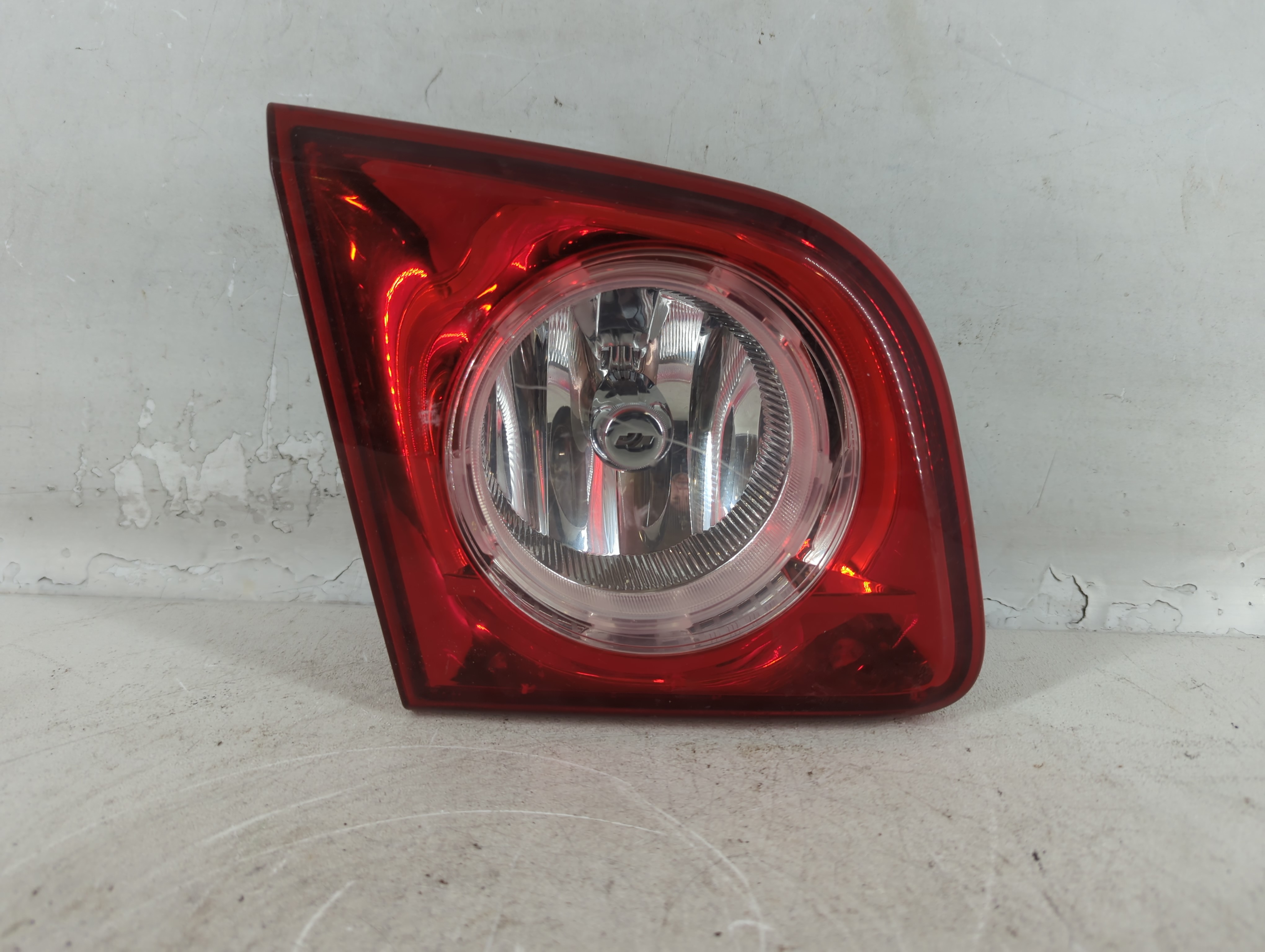 2008-2012 Chevrolet Malibu Rear Center Lid Brake Light Tail Light 775770 - Oemusedautoparts1.com