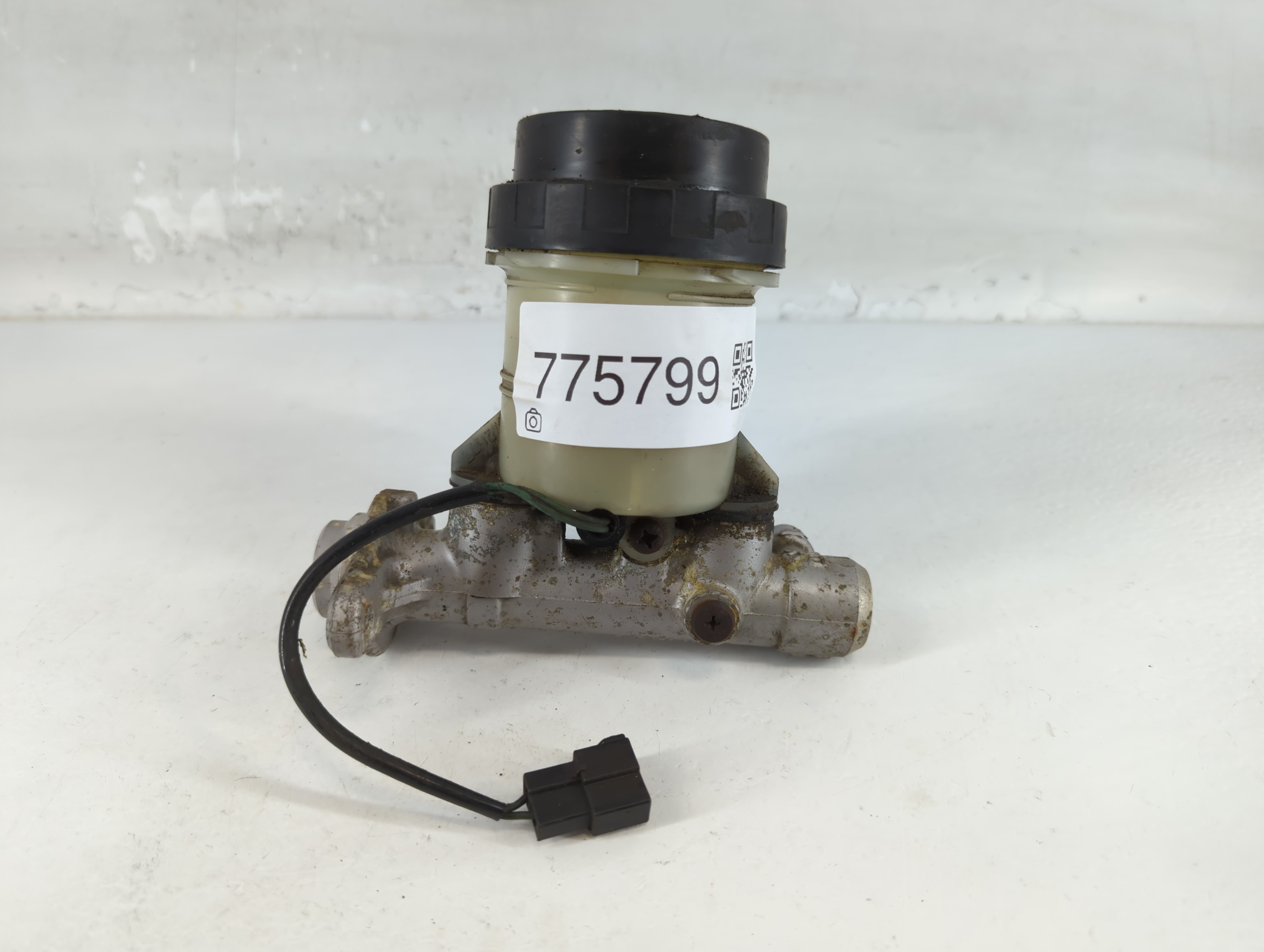 Toyota 86 Brake Master Cylinder 775799 - Oemusedautoparts1.com