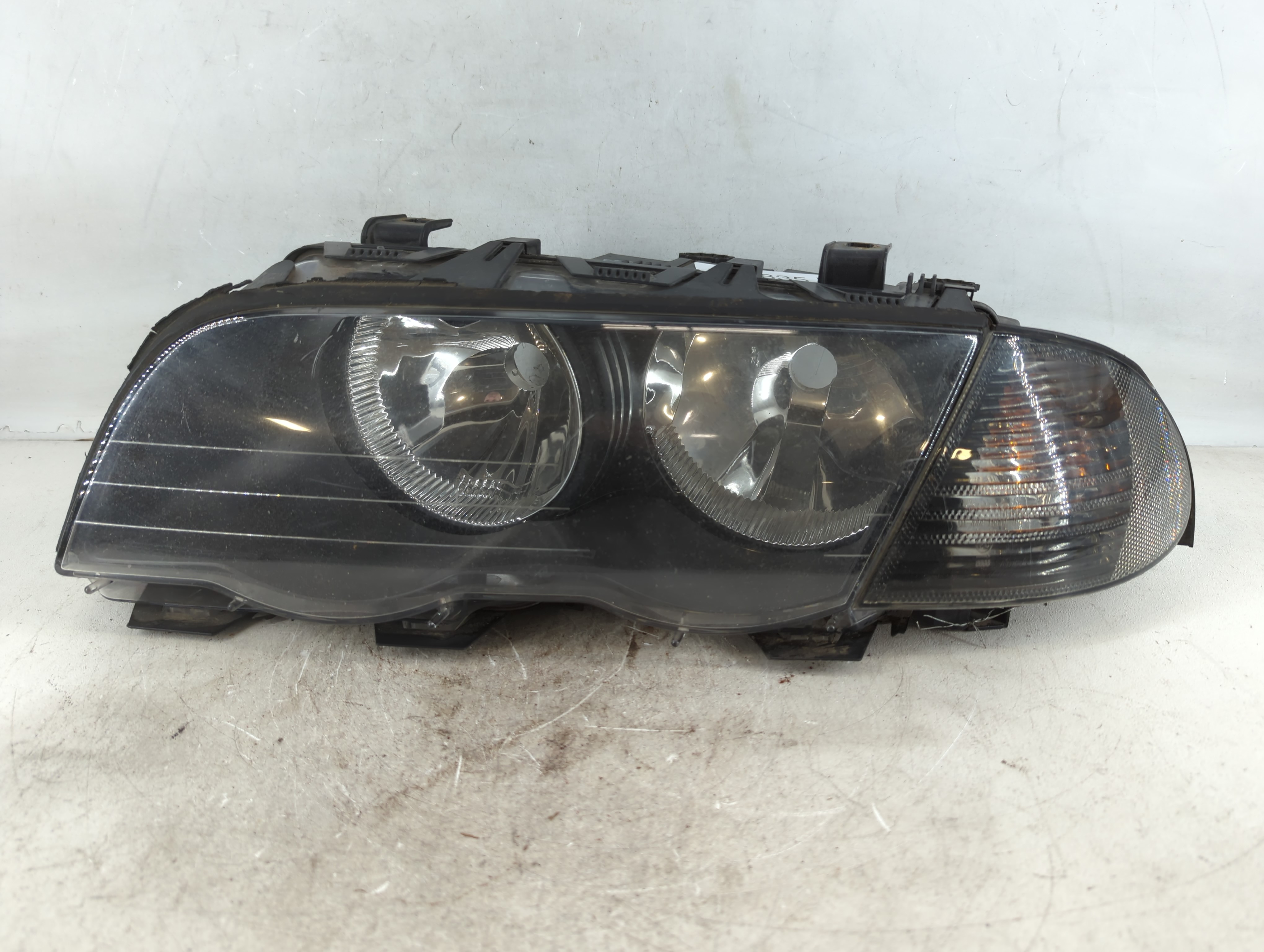 2001-2001 Bmw 325i Passenger Right Oem Head Light Headlight Lamp 775835 - Oemusedautoparts1.com