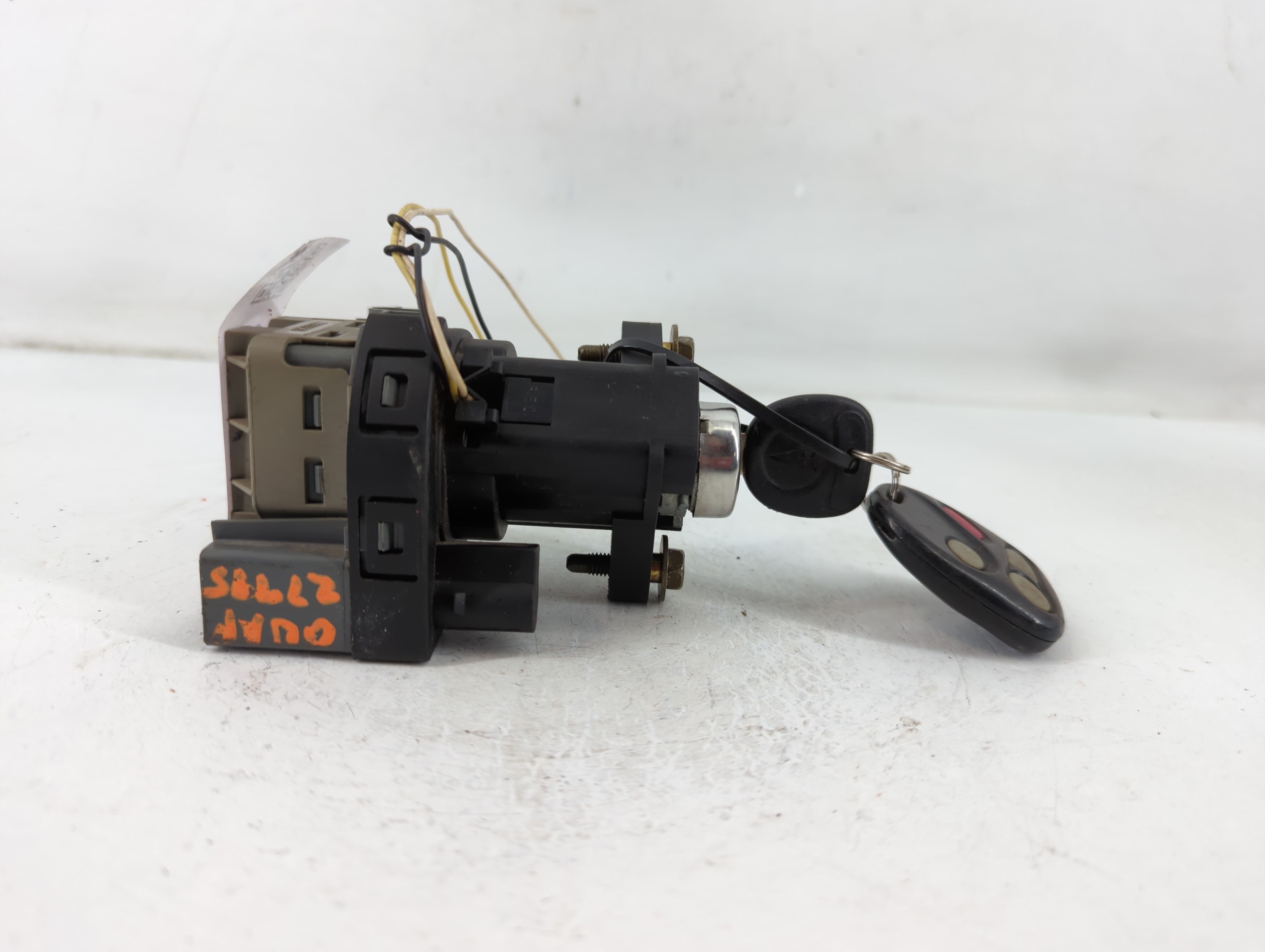 Picture of Pontiac Granam Ignition Switch Oem 25695955 775848