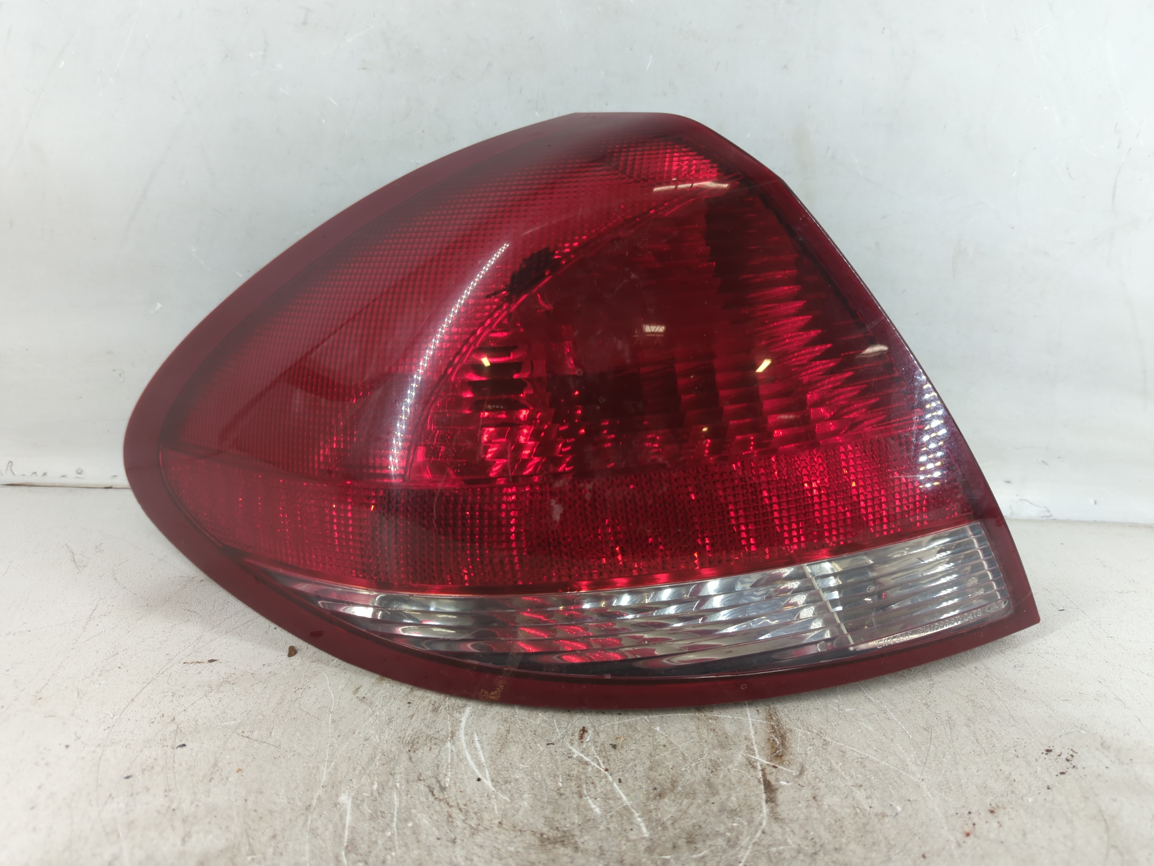 Picture of 2005 Chevrolet Traverse Passenger Right Side Tail Light Taillight Oem 775901