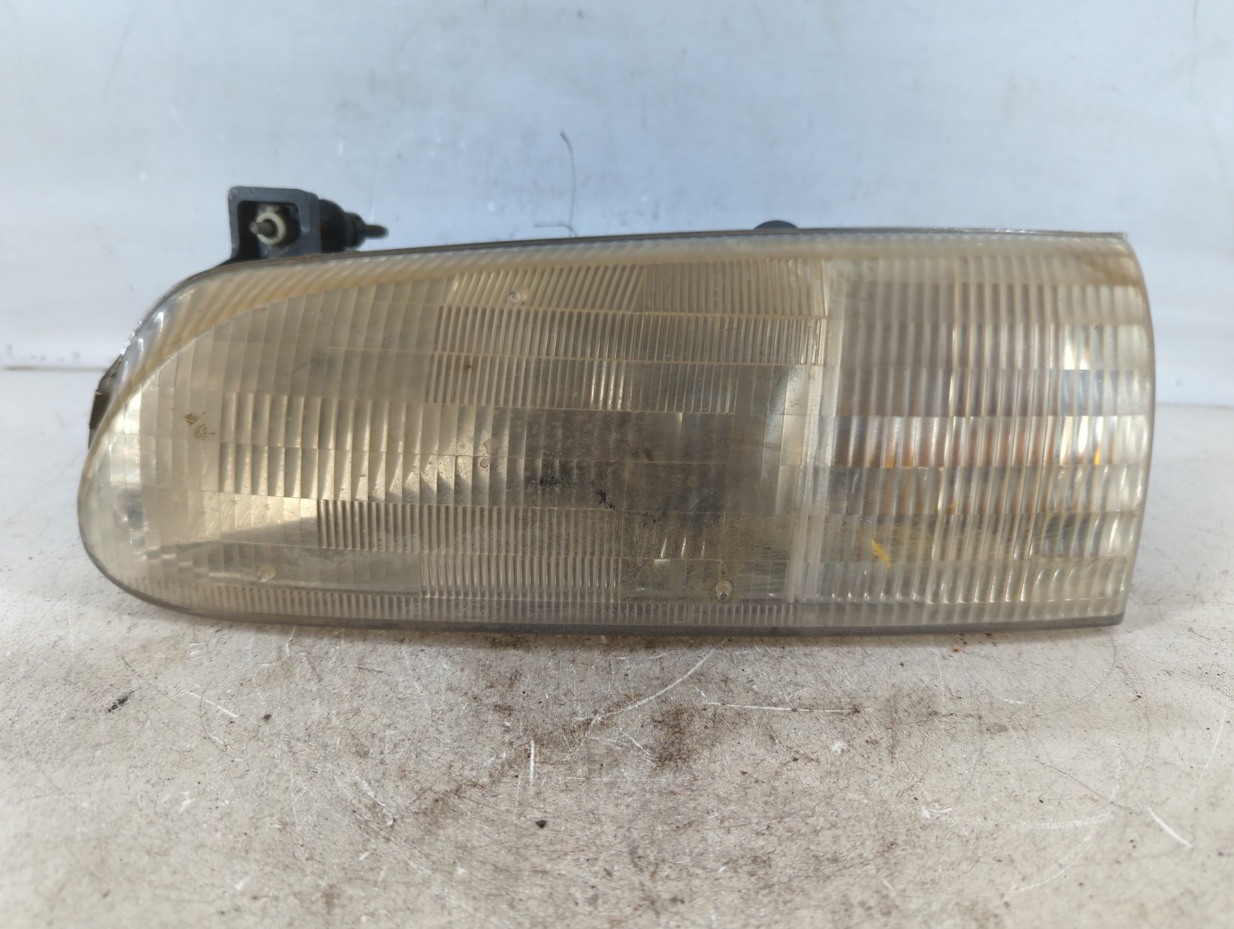 Picture of 2007 Ford Windstar Driver Left Oem Head Light Headlight Lamp 775904