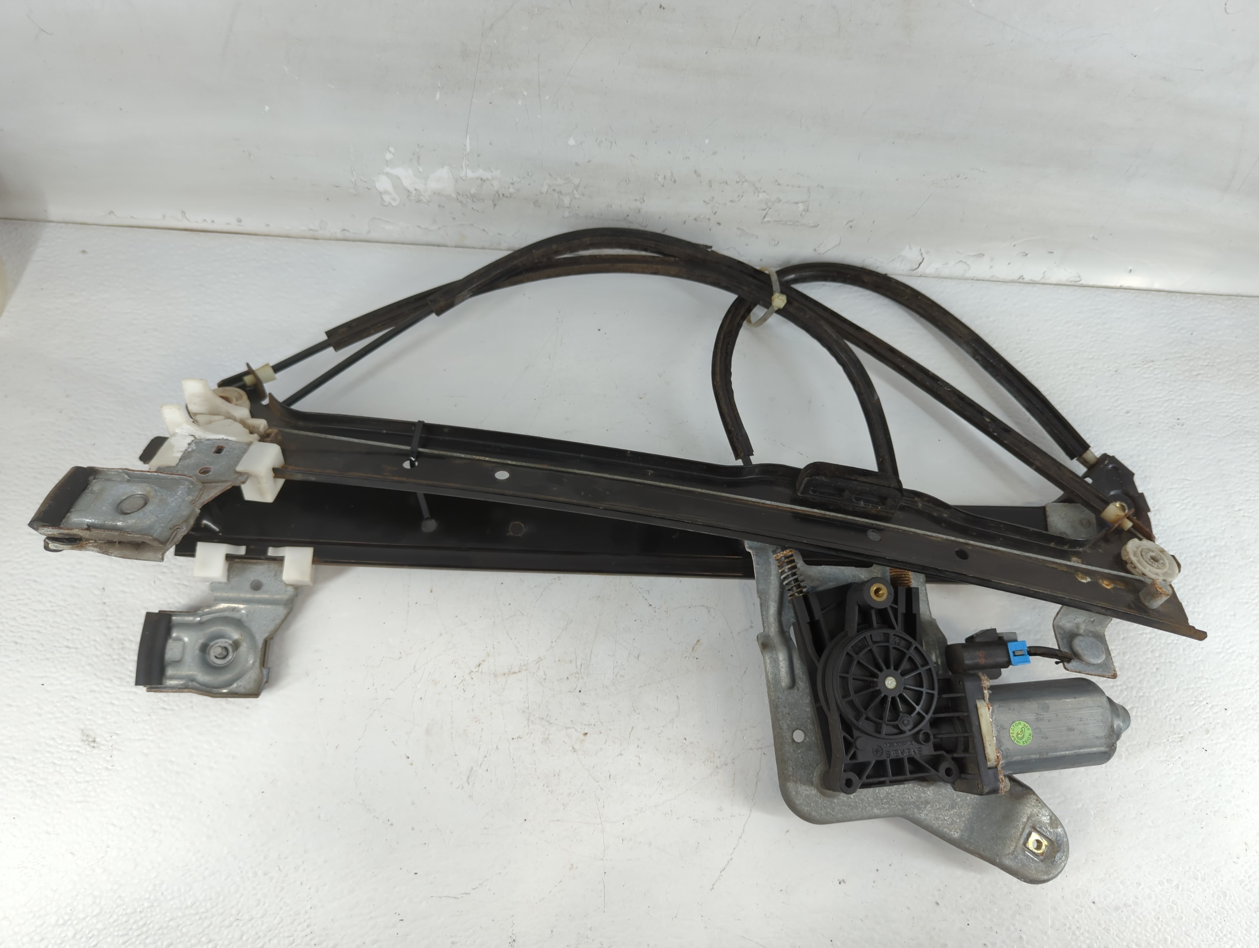 Picture of Chevrolet Avalanche Driver Front Left Power Window Motor 775915