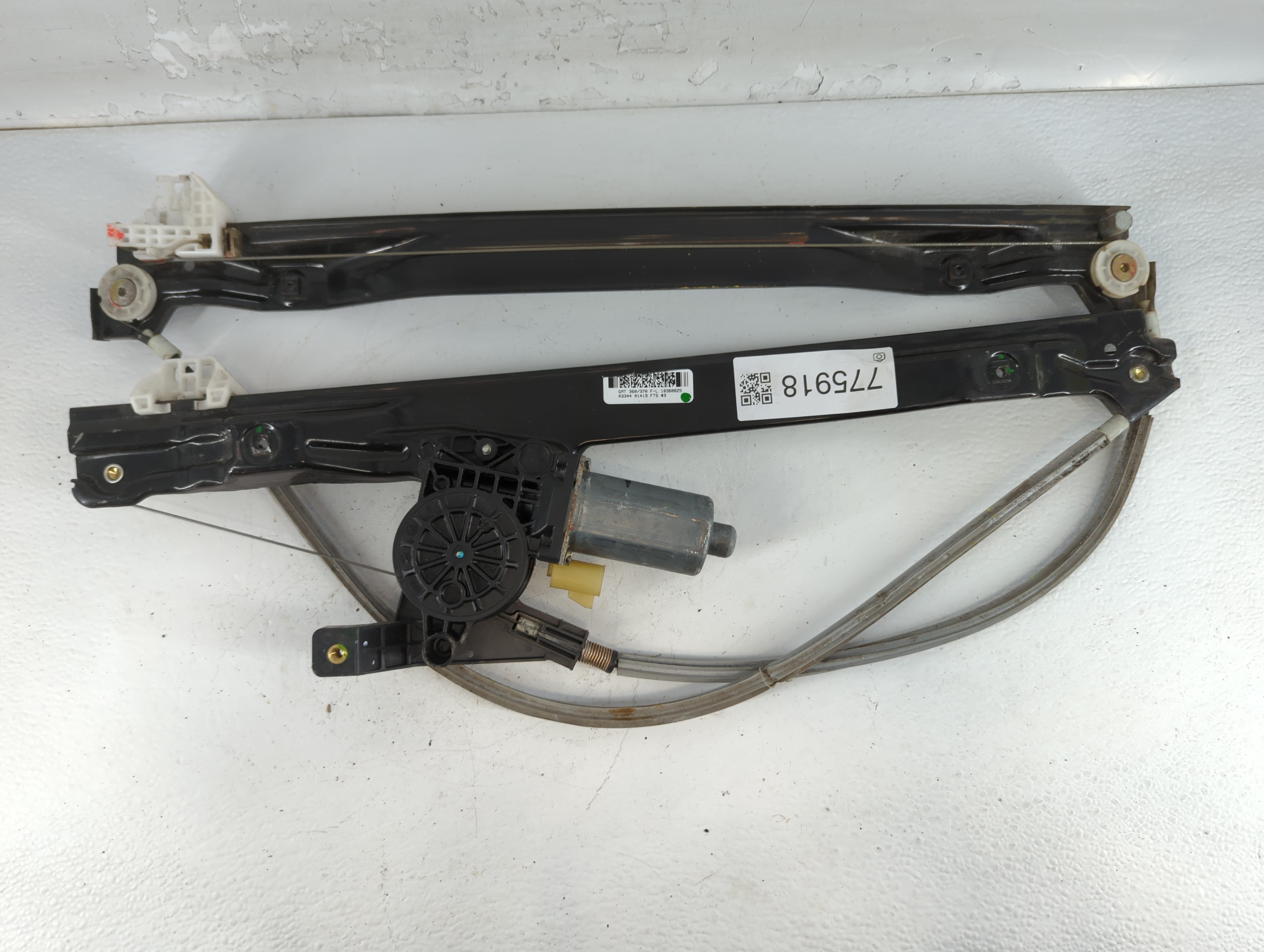 Chevrolet Trailbazer Ext Driver Front Left Power Window Motor 775918 - Oemusedautoparts1.com