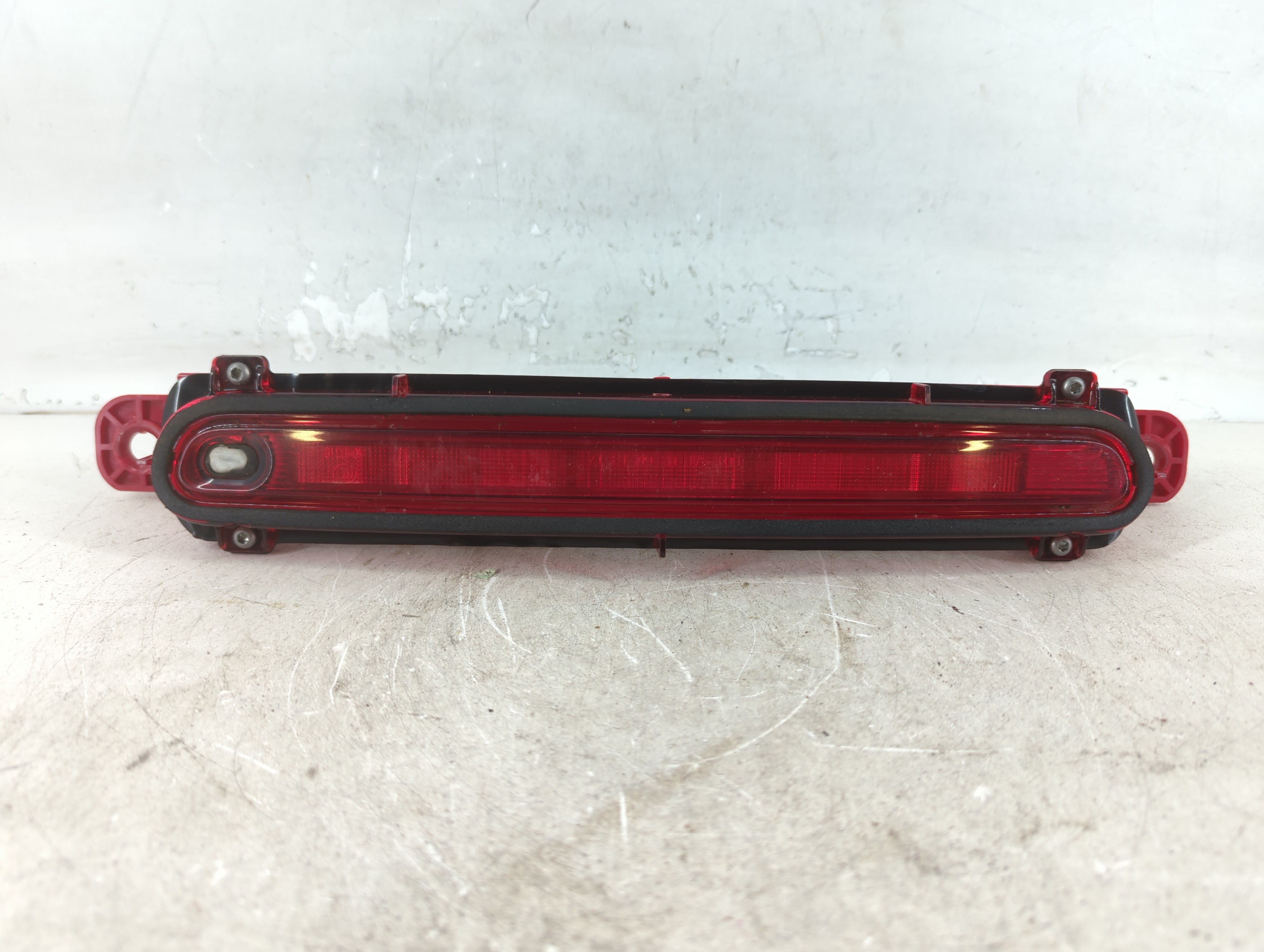 2016 Chevrolet Malibu Third Brake Light Tail Light 775977 - Oemusedautoparts1.com