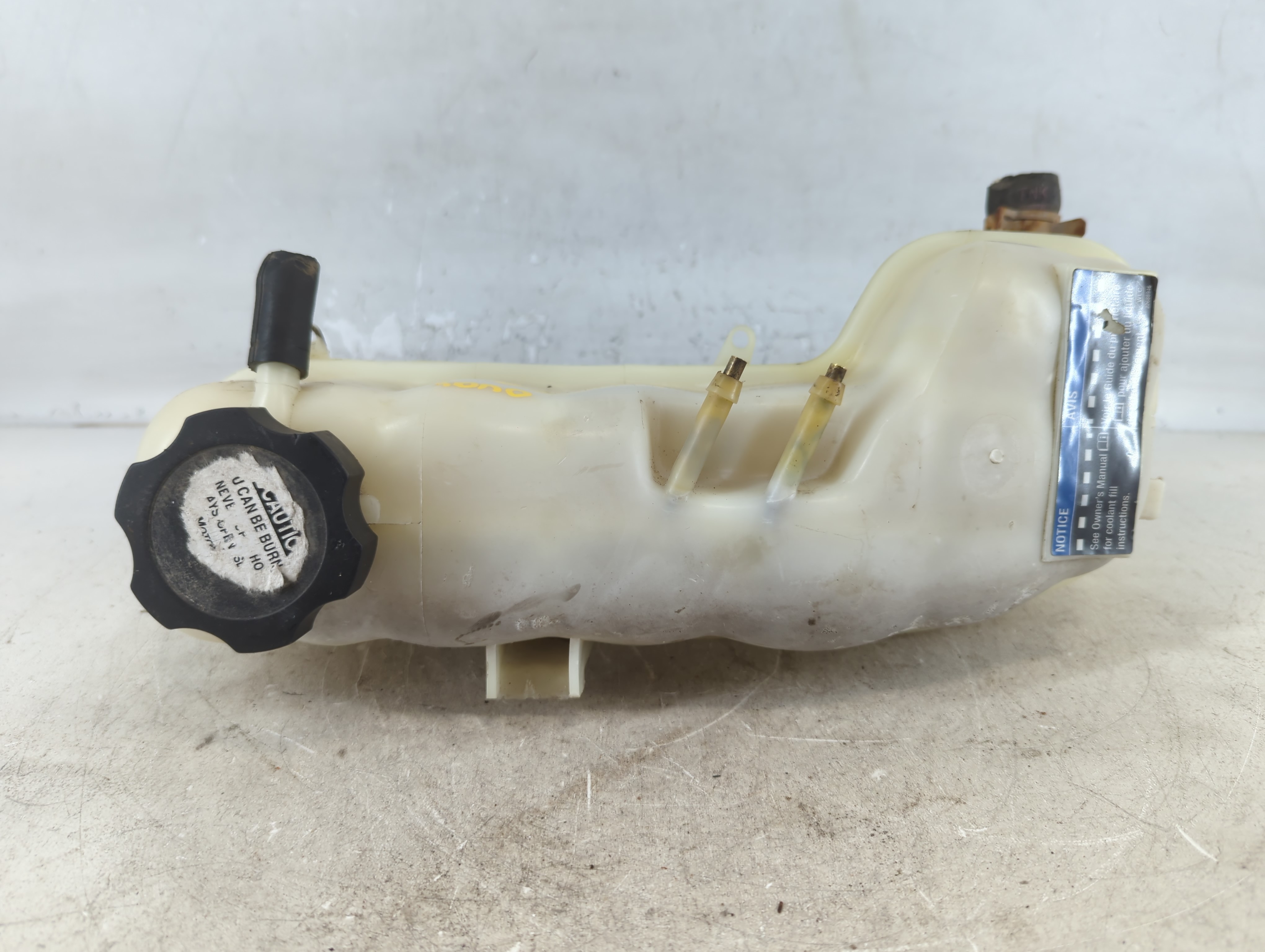 2000-2004 Oldsmobile Alero Windshield Washer Fluid Reservoir Bottle Oem 775978 - Oemusedautoparts1.com