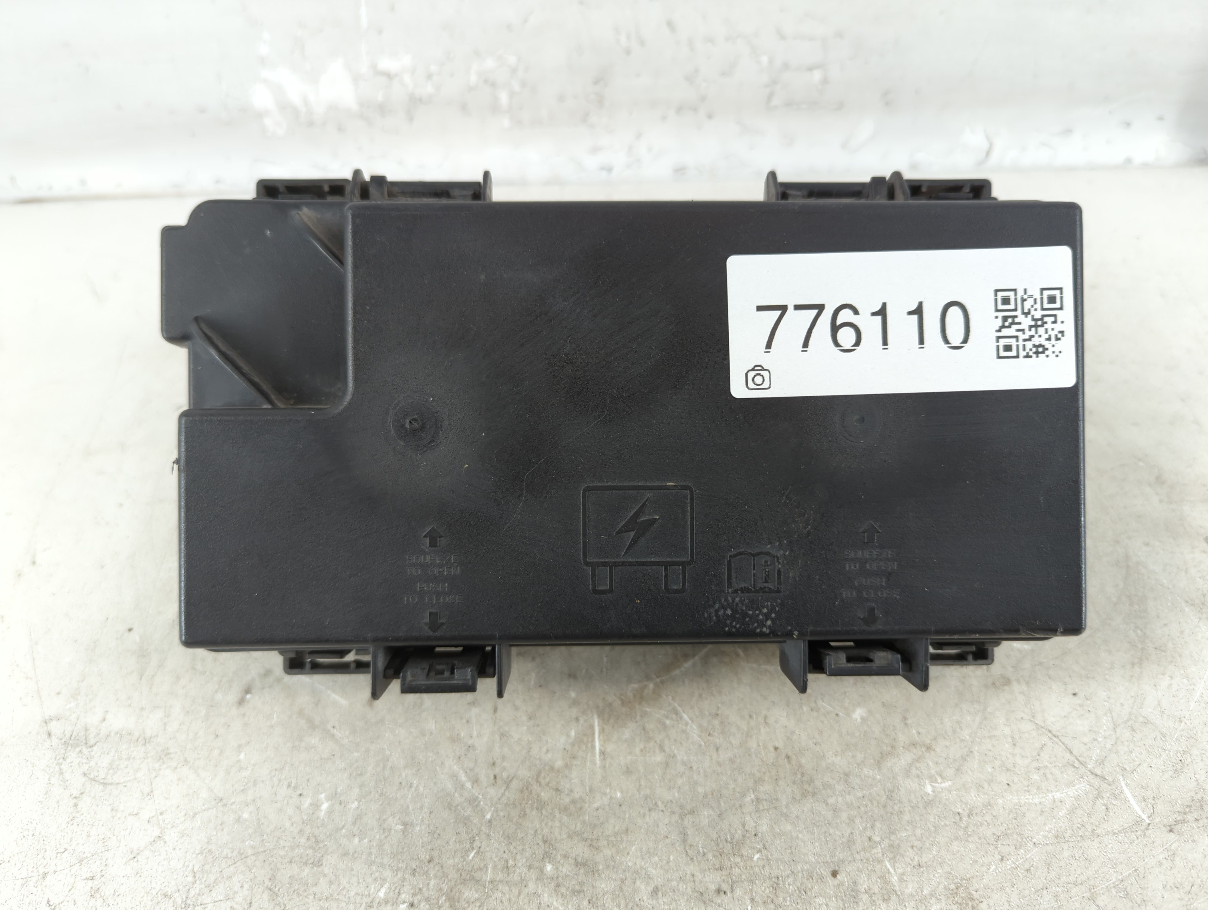 2014-2014 Dodge Grand Caravan Chassis Control Module Ccm Bcm Body Control 776110 - Oemusedautoparts1.com