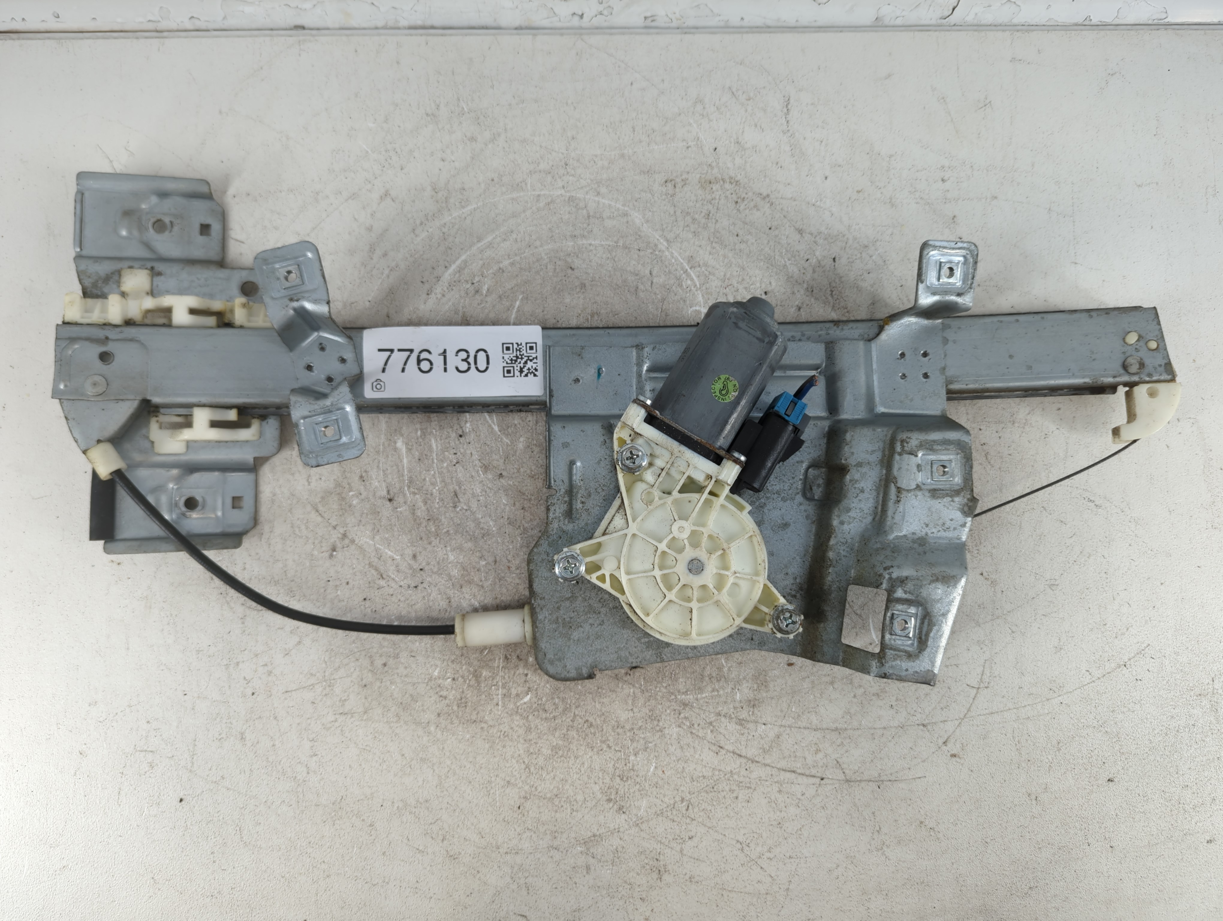 2006-2011 Buick Lucerne Driver Front Left Power Window Motor 776130 - Oemusedautoparts1.com