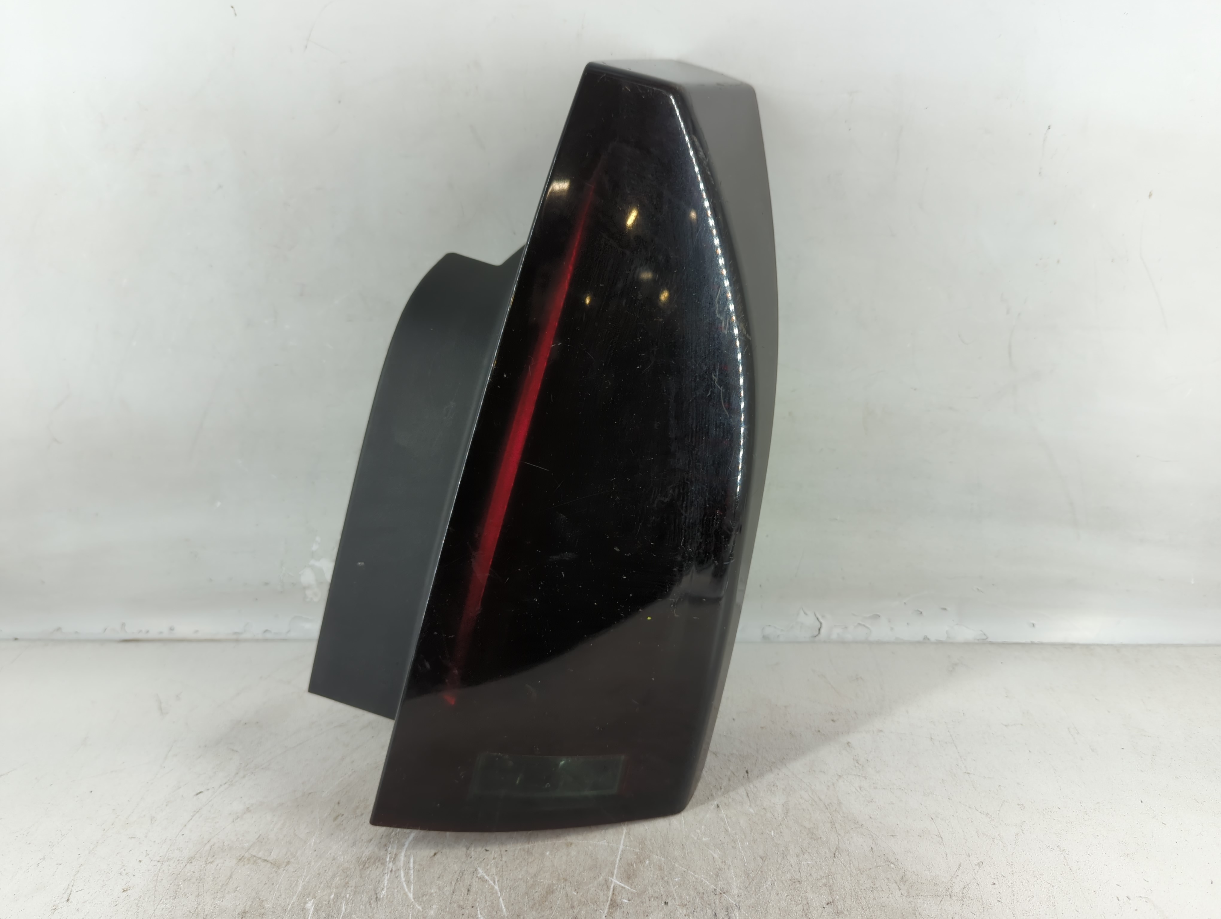 2008-2014 Cadillac Cts Rear Center Lid Brake Light Tail Light 776137 - Oemusedautoparts1.com