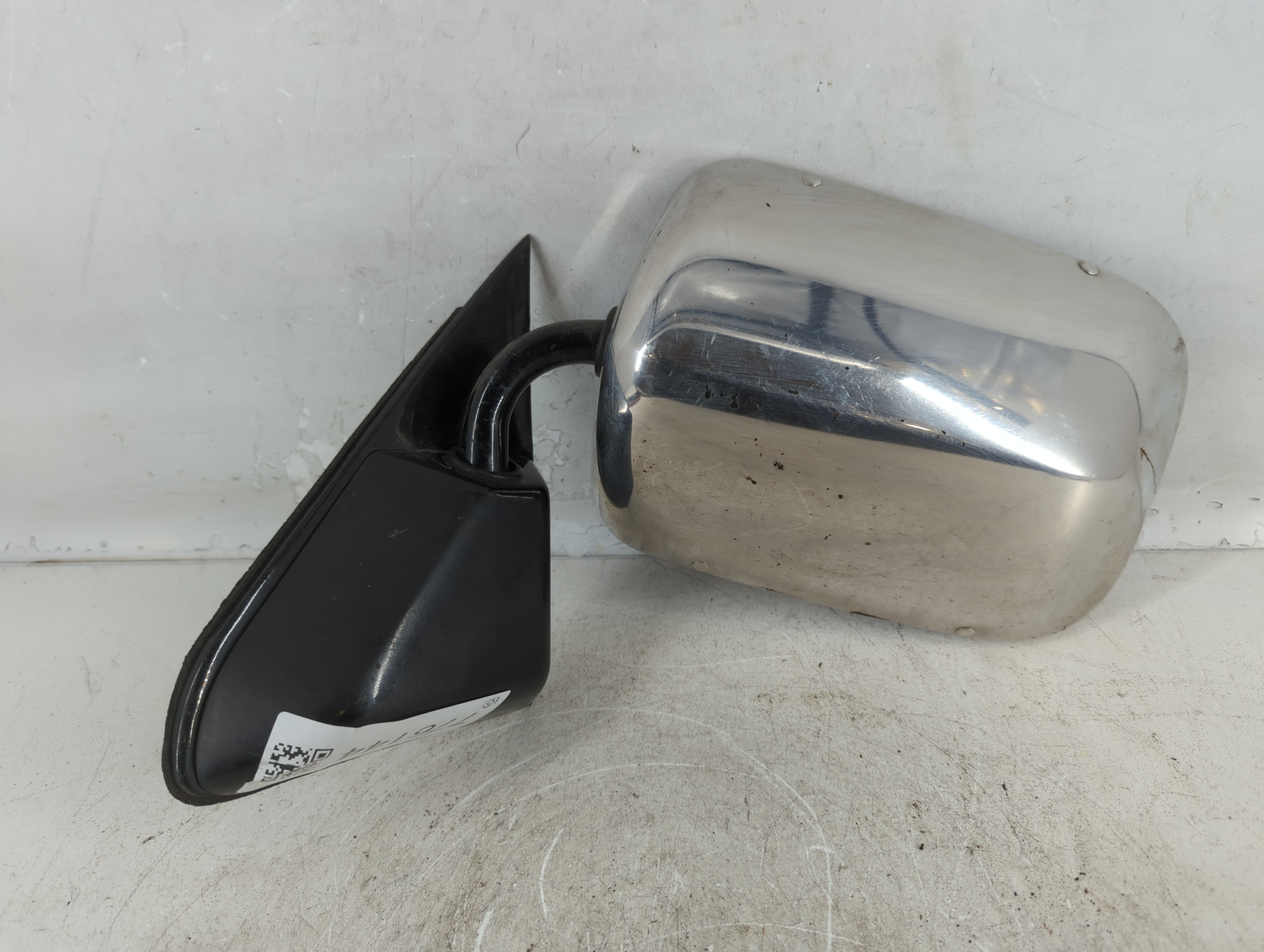 Chevrolet C1500 Driver Left Side View Power Door Mirror Chrome 776144 - Oemusedautoparts1.com