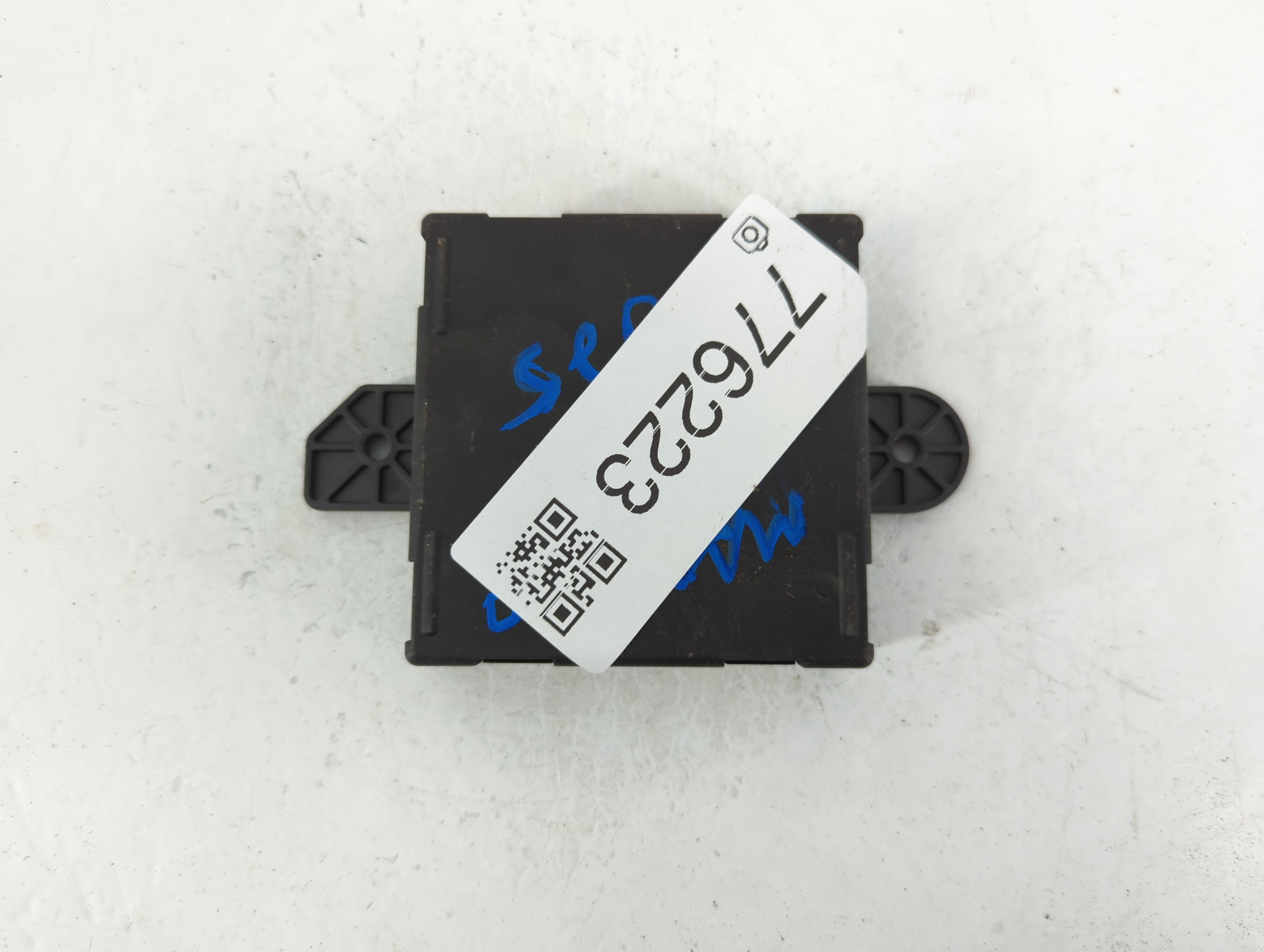 2014-2020 Jeep Cherokee Chassis Control Module Ccm Bcm Body Control 776223 - Oemusedautoparts1.com