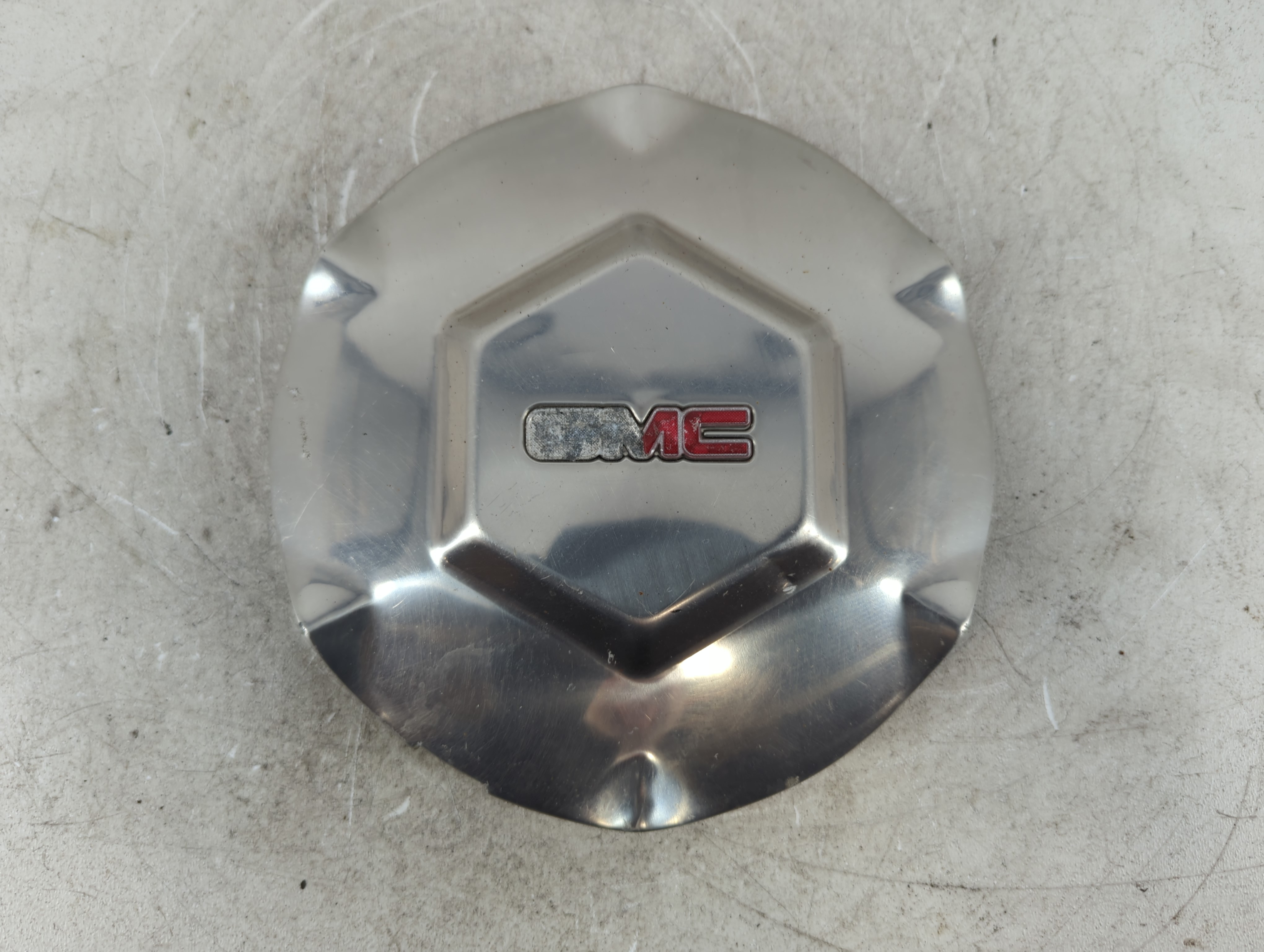 2007 Gmc Envoy Center Cap Oem 776249 - Oemusedautoparts1.com