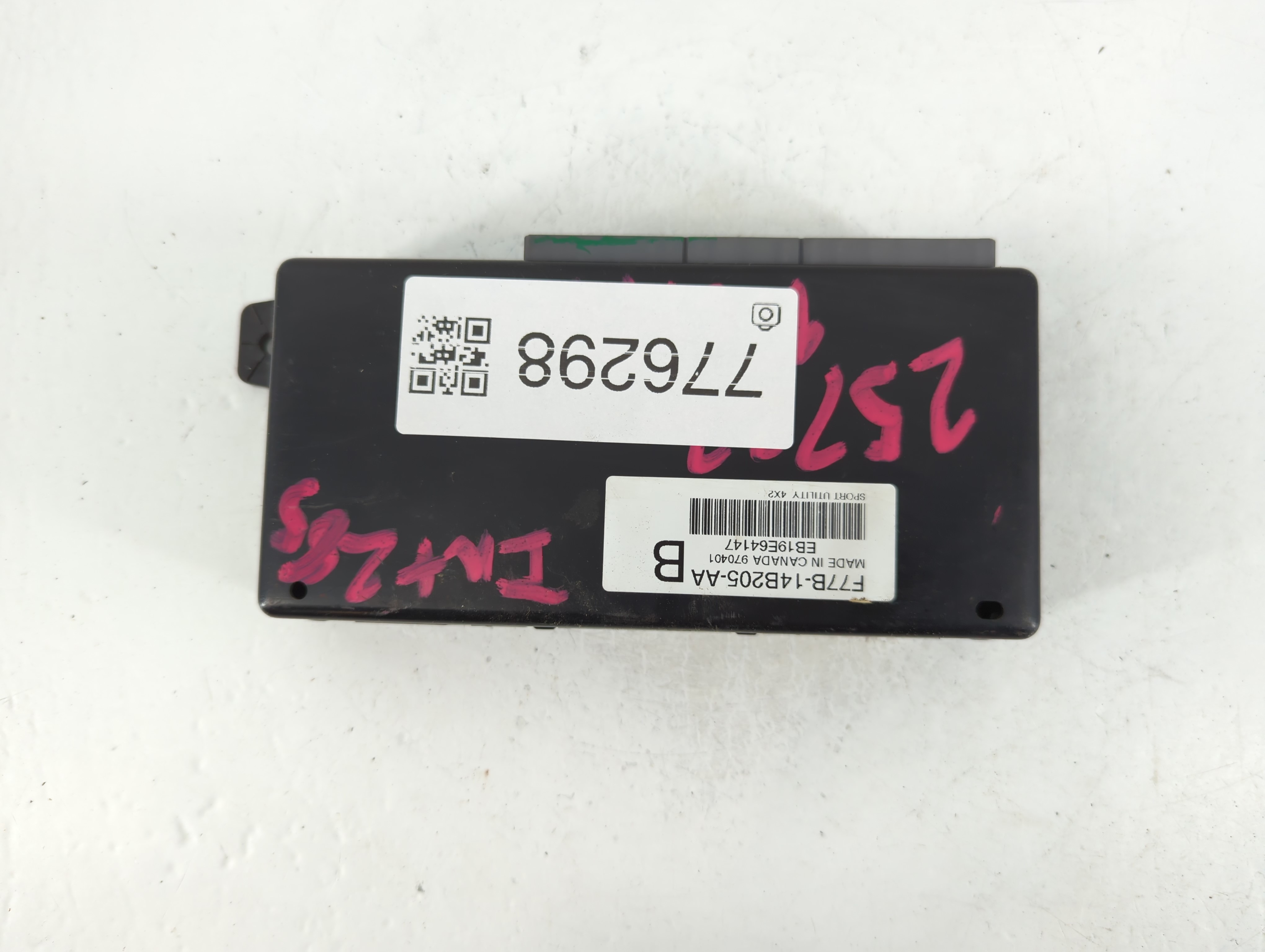Picture of 1997-1997 Ford Explorer Chassis Control Module Ccm Bcm Body Control 776298