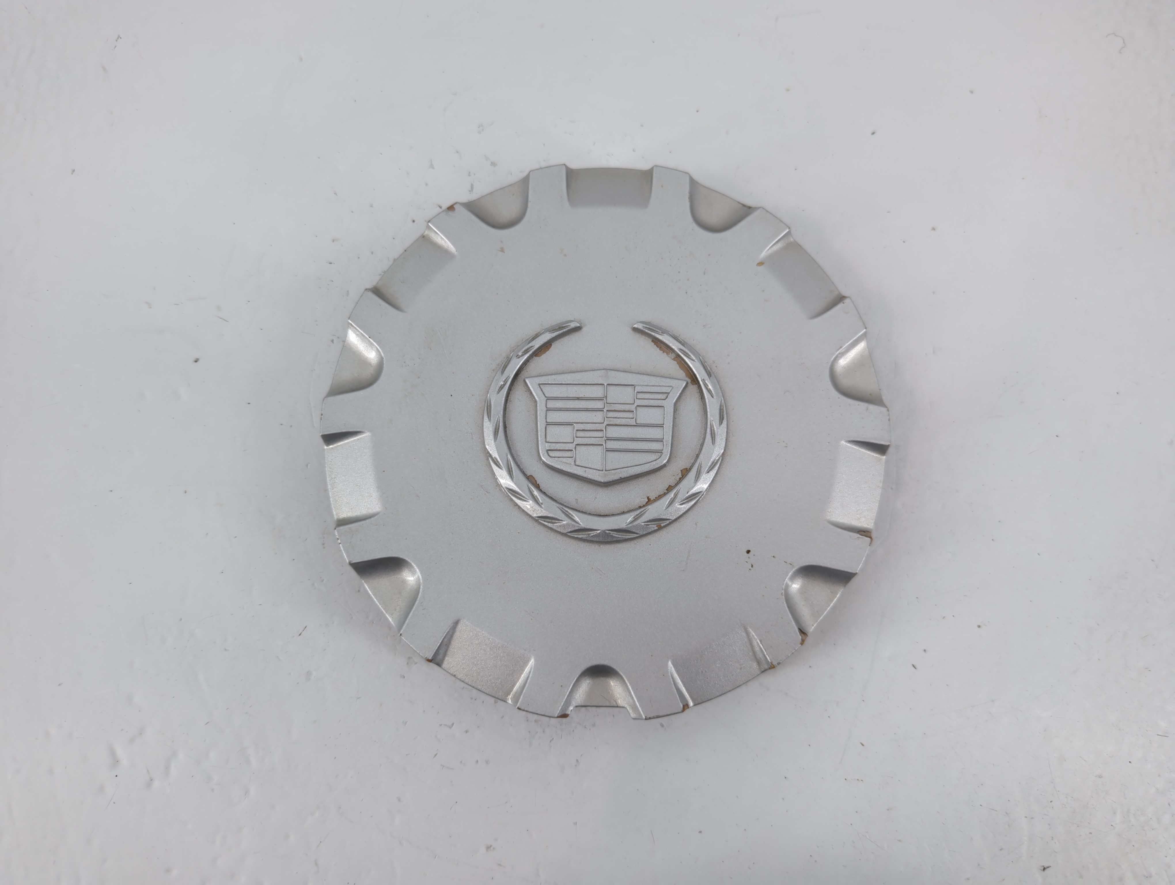 2007 Cadillac Srx Center Cap Oem Silver 776363 - Oemusedautoparts1.com