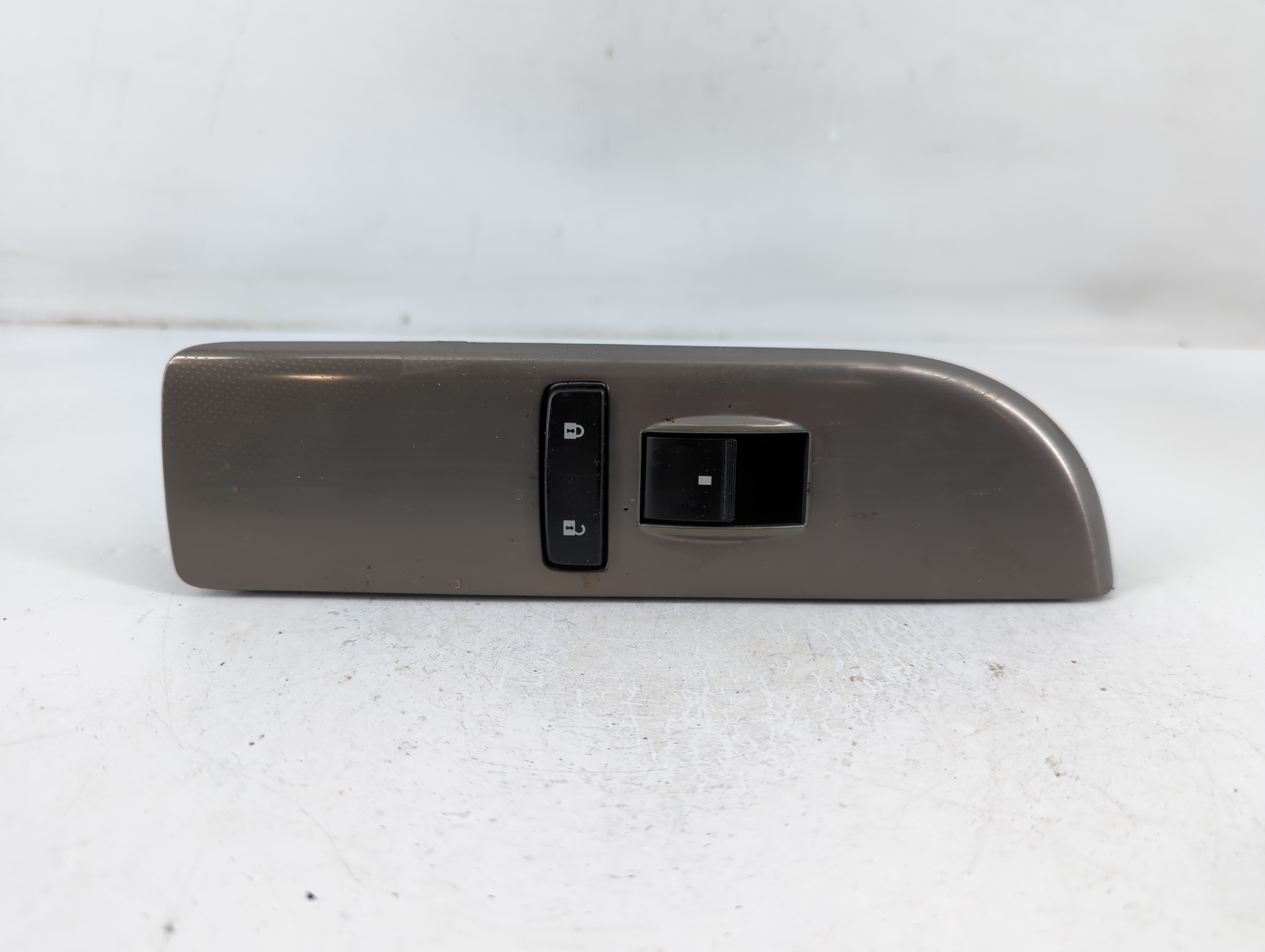 2010 Chevrolet Avalanche 1500 Driver Left Door Master Power Window Switch 776391 - Oemusedautoparts1.com