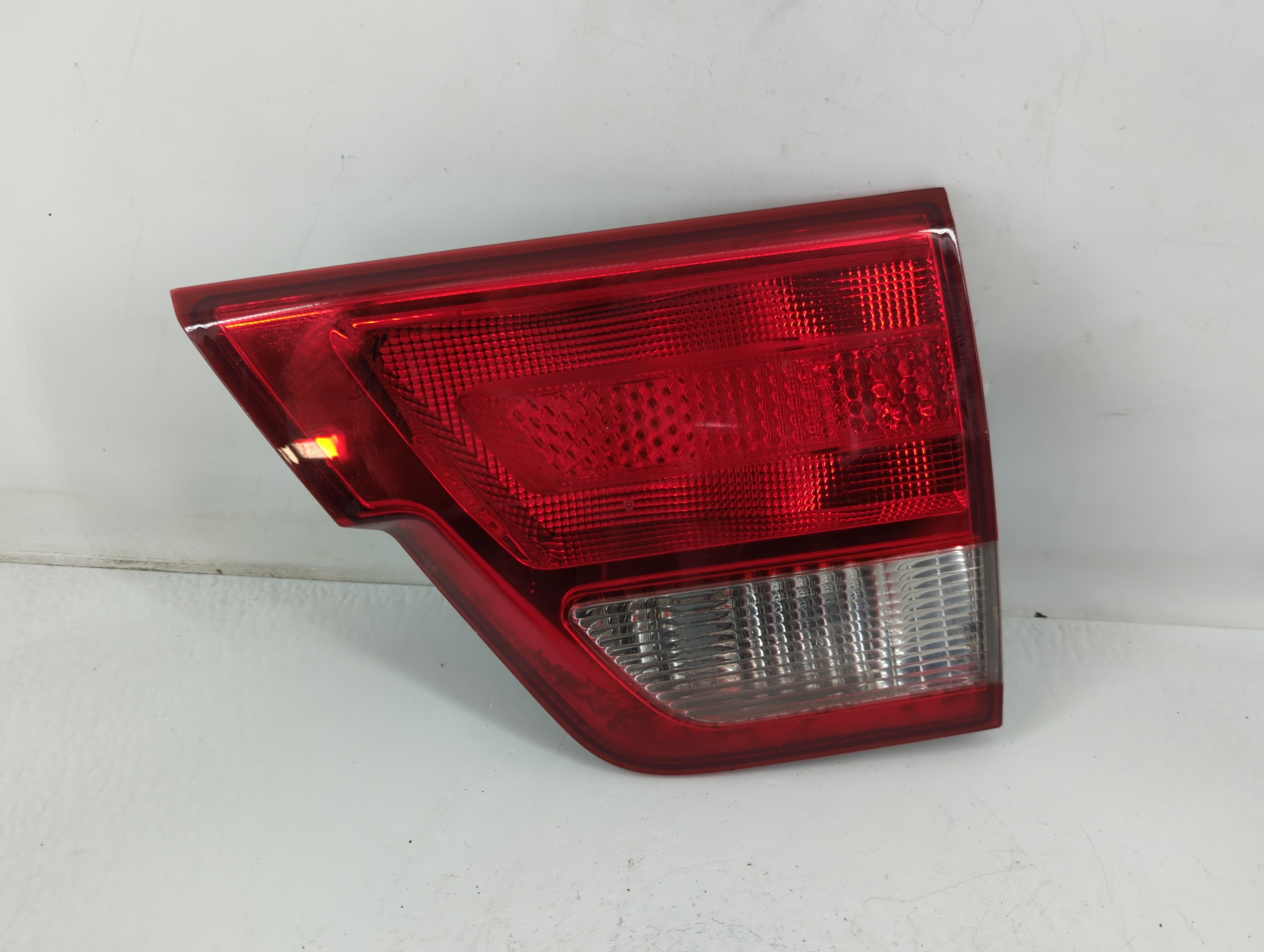 2011 Jeep Grand Cherokee Passenger Right Side Tail Light Taillight Oem 776398 - Oemusedautoparts1.com