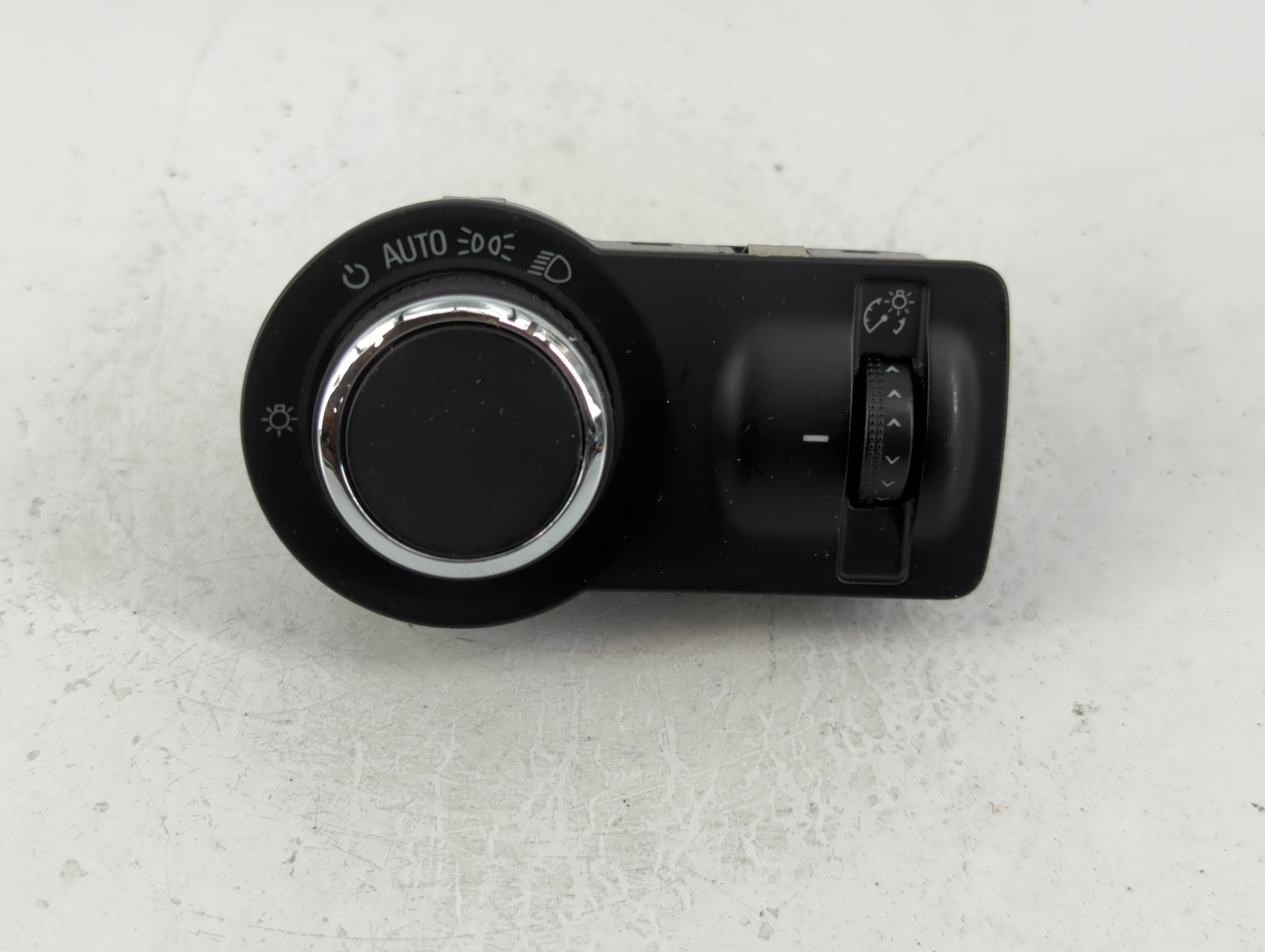 2015 Chevrolet Cruze Headlight Lamp Control Switch 776411 - Oemusedautoparts1.com