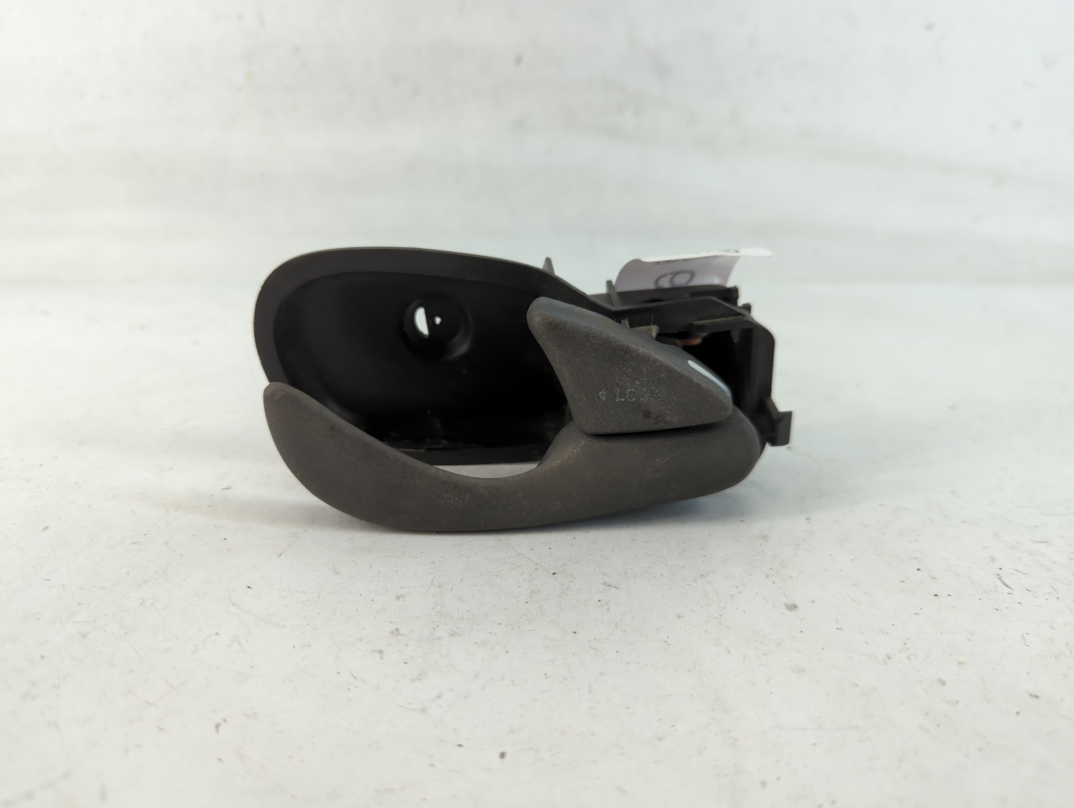 2007 Ford Focus Passenger Side Front Inside Door Handle Oem Black 776479 - Oemusedautoparts1.com