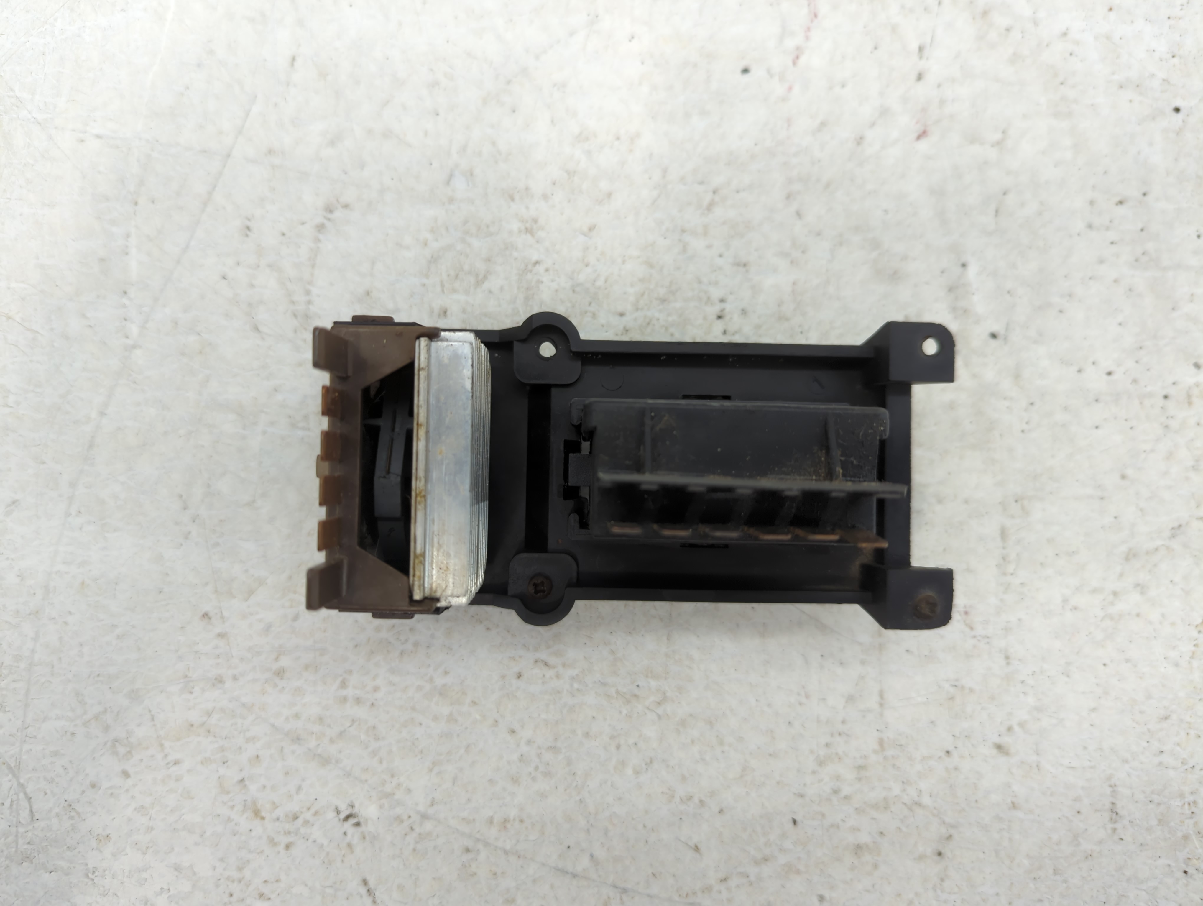 1994 Gmc C1500 Suburban Driver Left Door Master Power Window Switch 776508 - Oemusedautoparts1.com