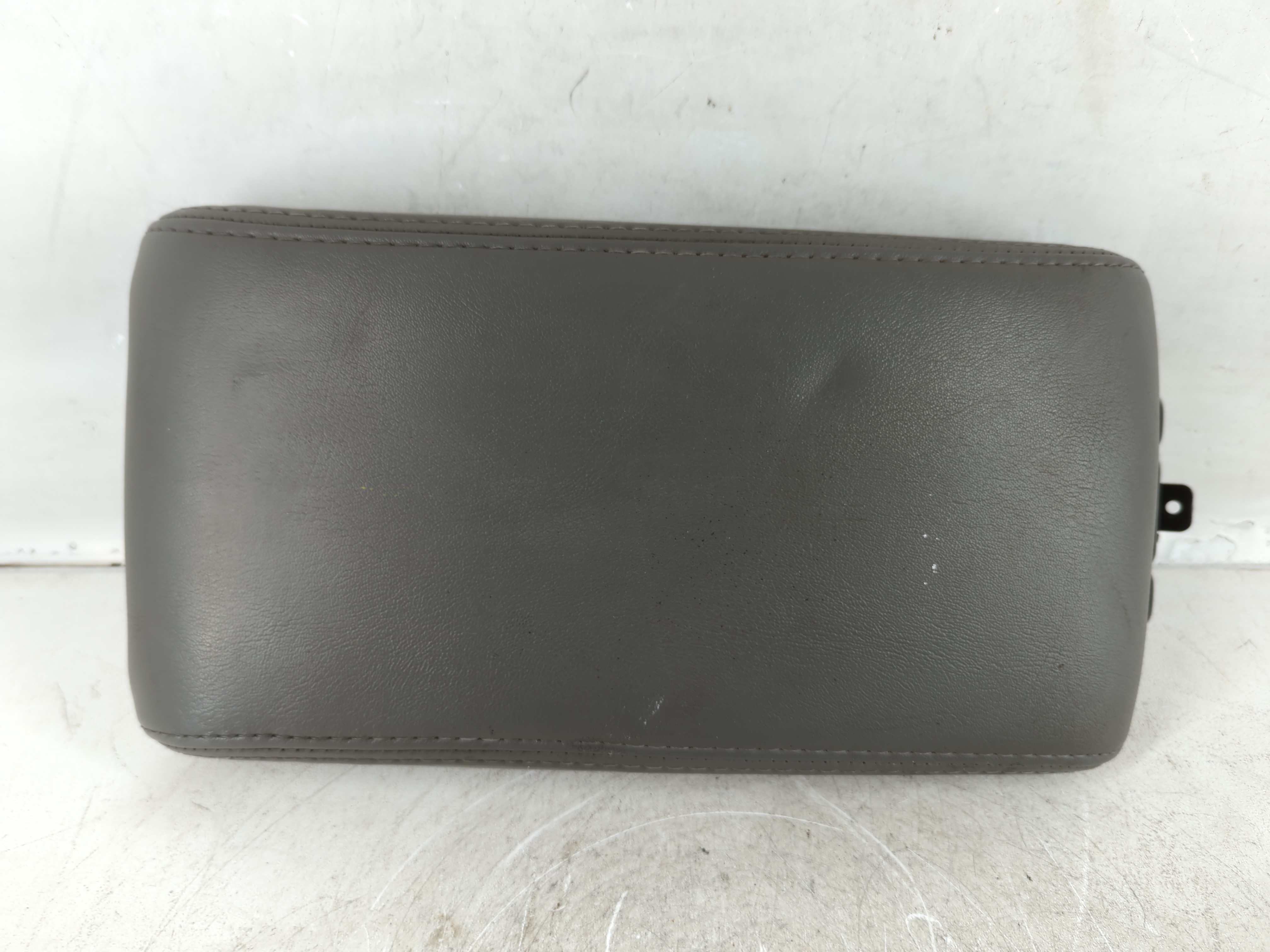 2012 Chevrolet Malibu Center Console Armrest Cover Lid Grey 776527 - Oemusedautoparts1.com