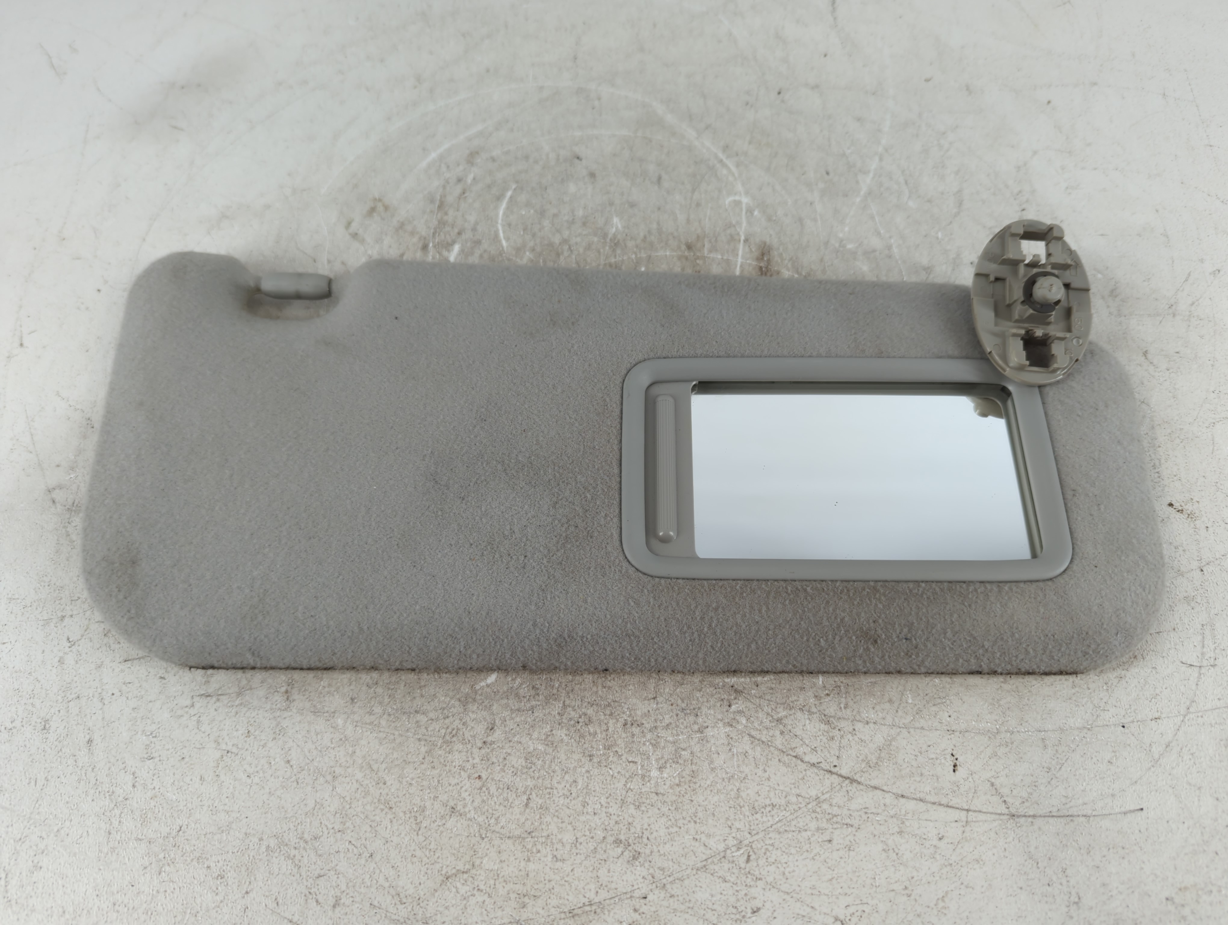 2009-2010 Pontiac Vibe Passenger Sun Visor Mirror Right Sunvisor Grey 776529 - Oemusedautoparts1.com