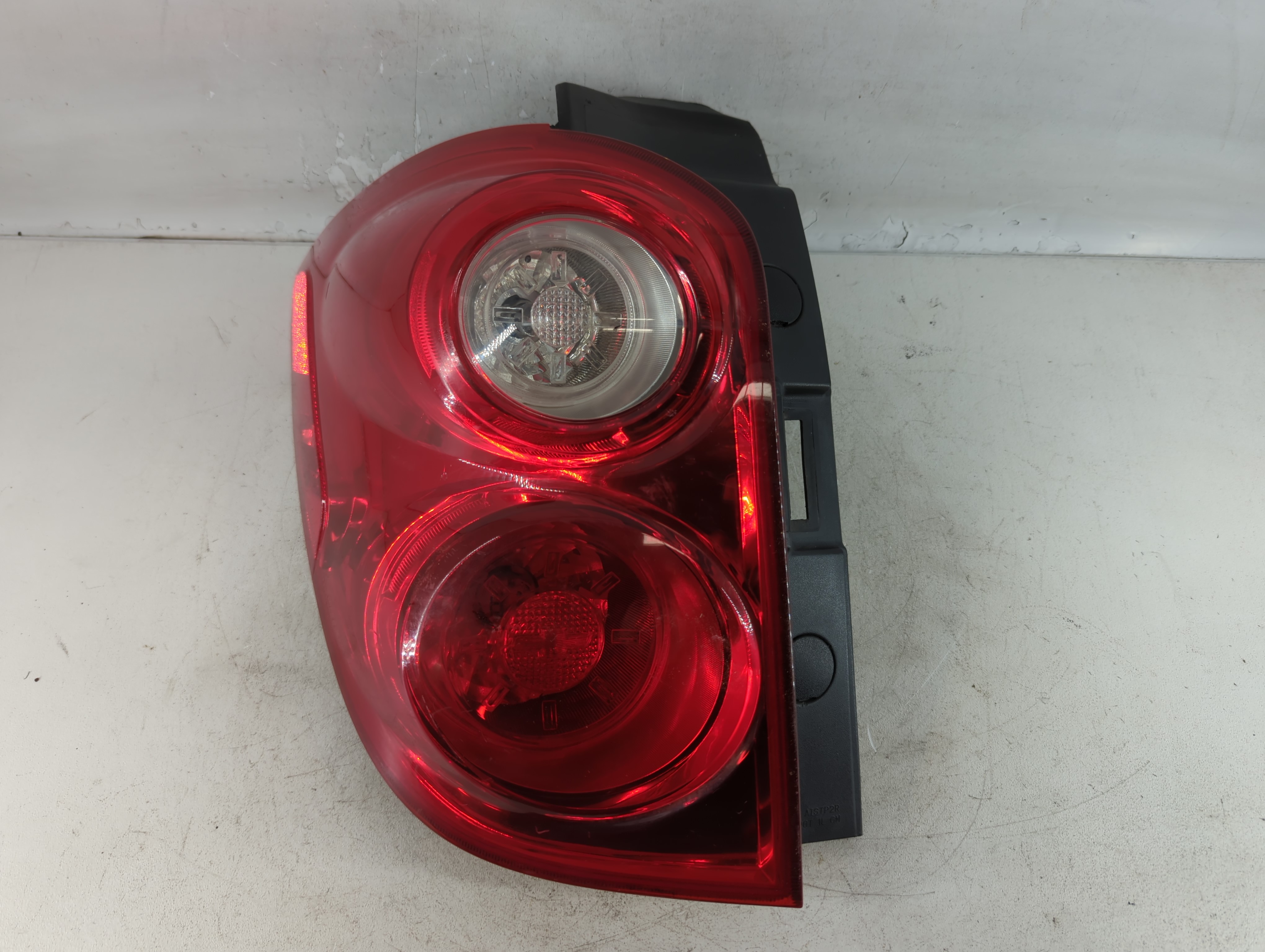 2010-2015 Chevrolet Equinox Rear Center Lid Brake Light Tail Light 776567 - Oemusedautoparts1.com