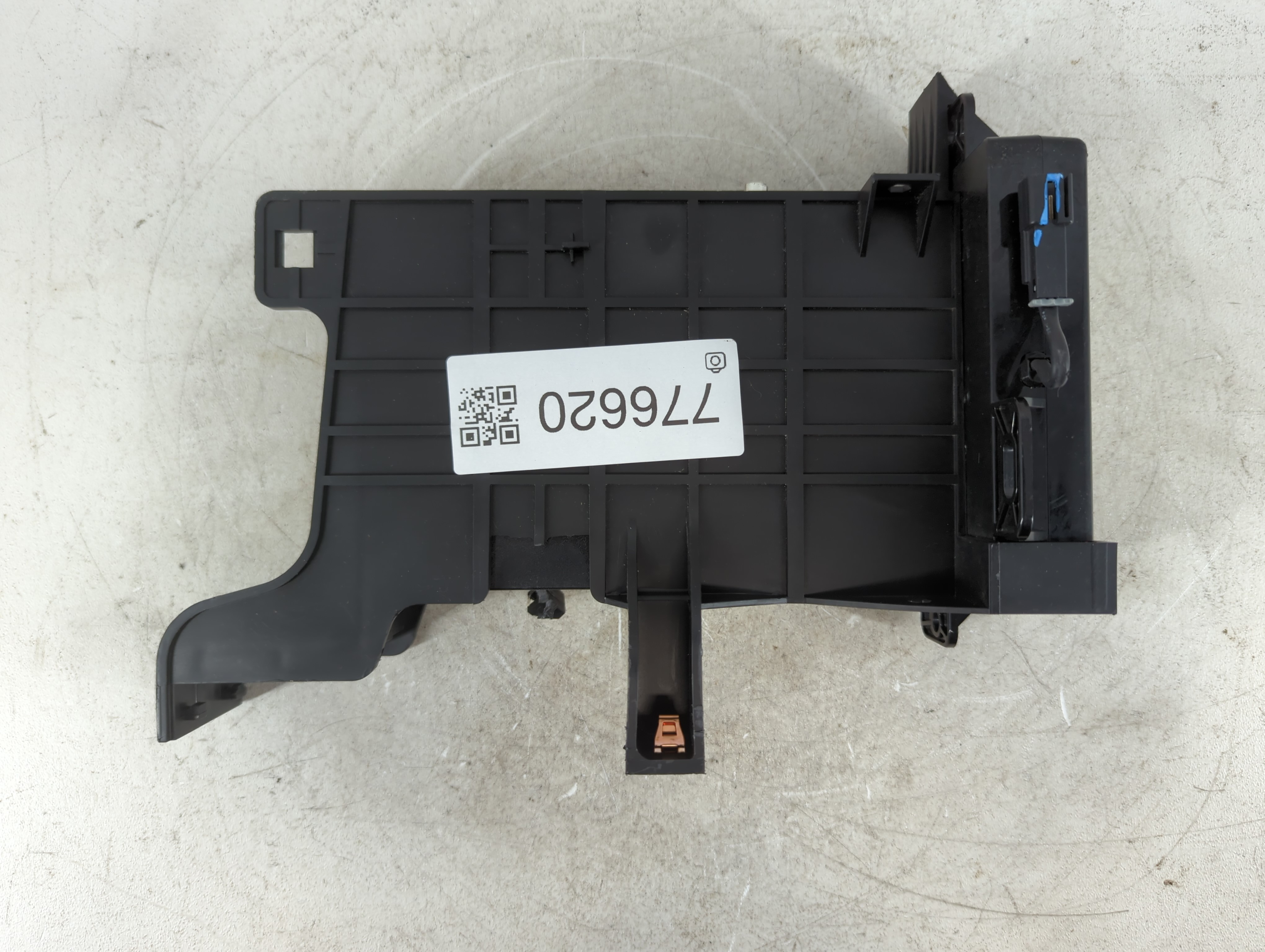Picture of 2015-2015 Buick Encore Chassis Control Module Ccm Bcm Body Control 776620