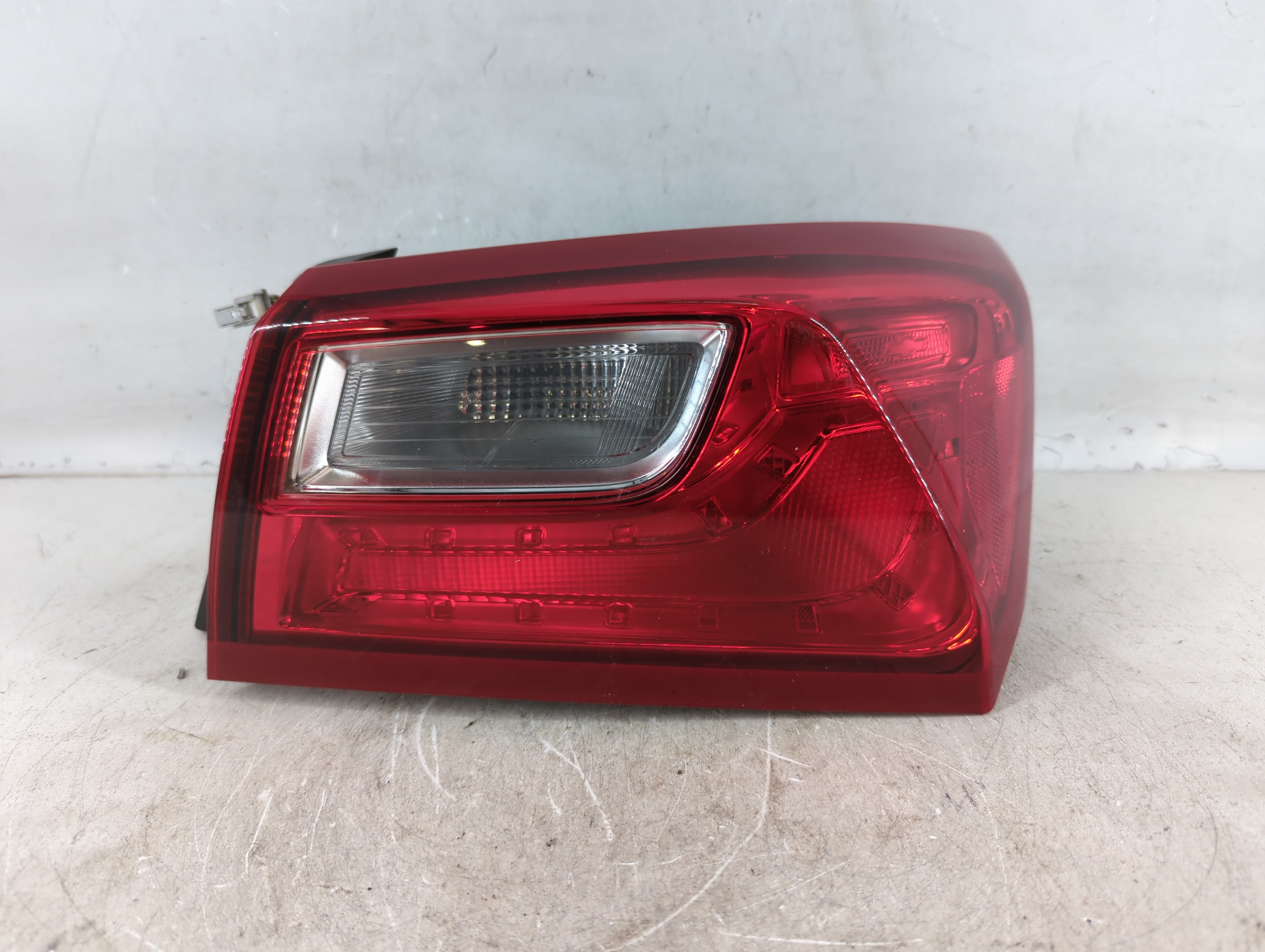 2016-2021 Chevrolet Malibu Rear Center Lid Brake Light Tail Light 776657 - Oemusedautoparts1.com