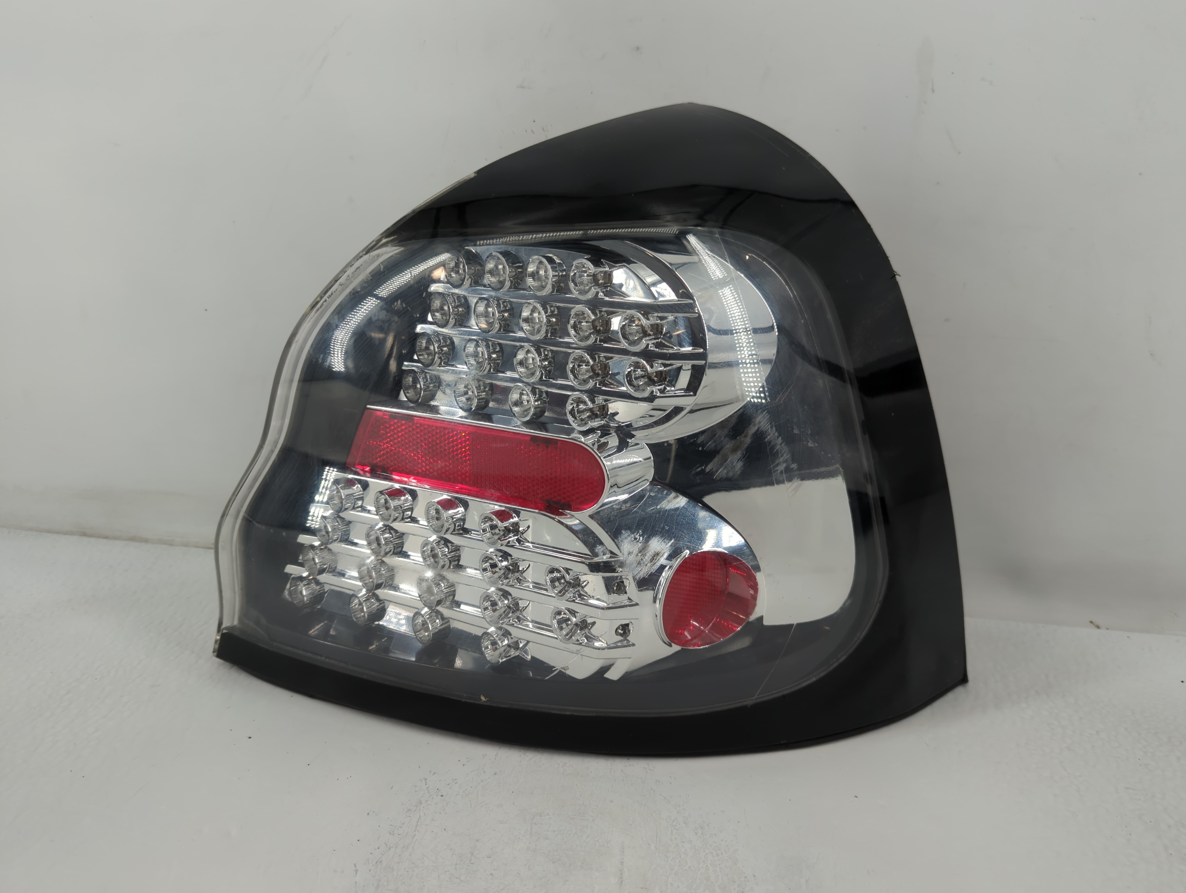 2004 Pontiac Grand Prix Passenger Right Side Tail Light Taillight Oem 776670 - Oemusedautoparts1.com