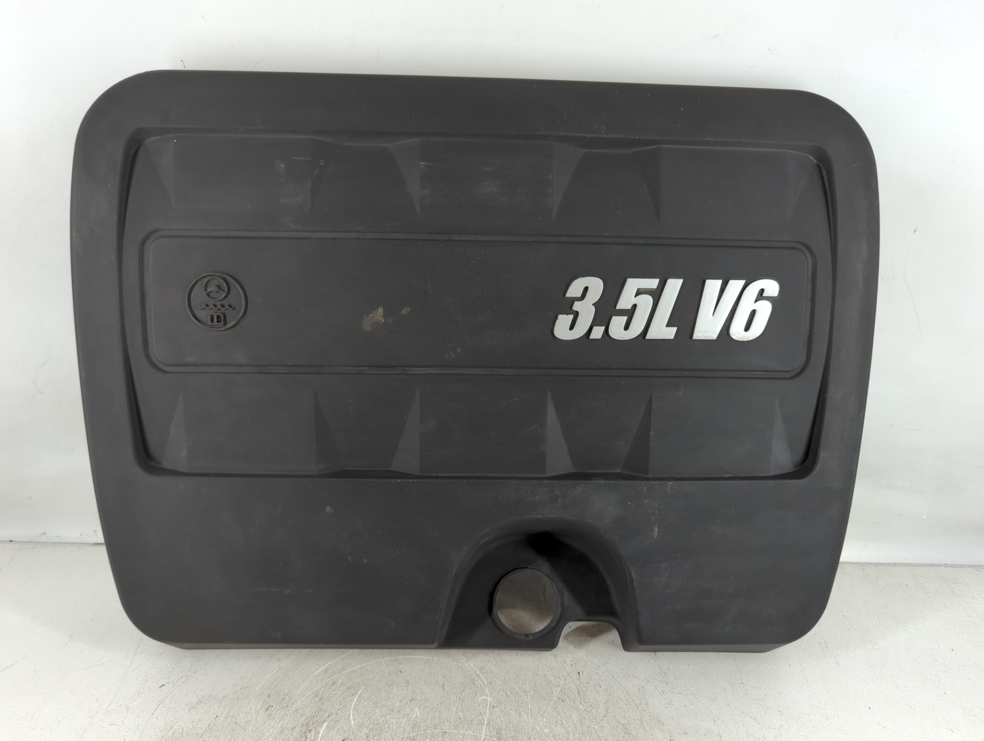 2008 Saturn Vue Engine Cover 776675 - Oemusedautoparts1.com