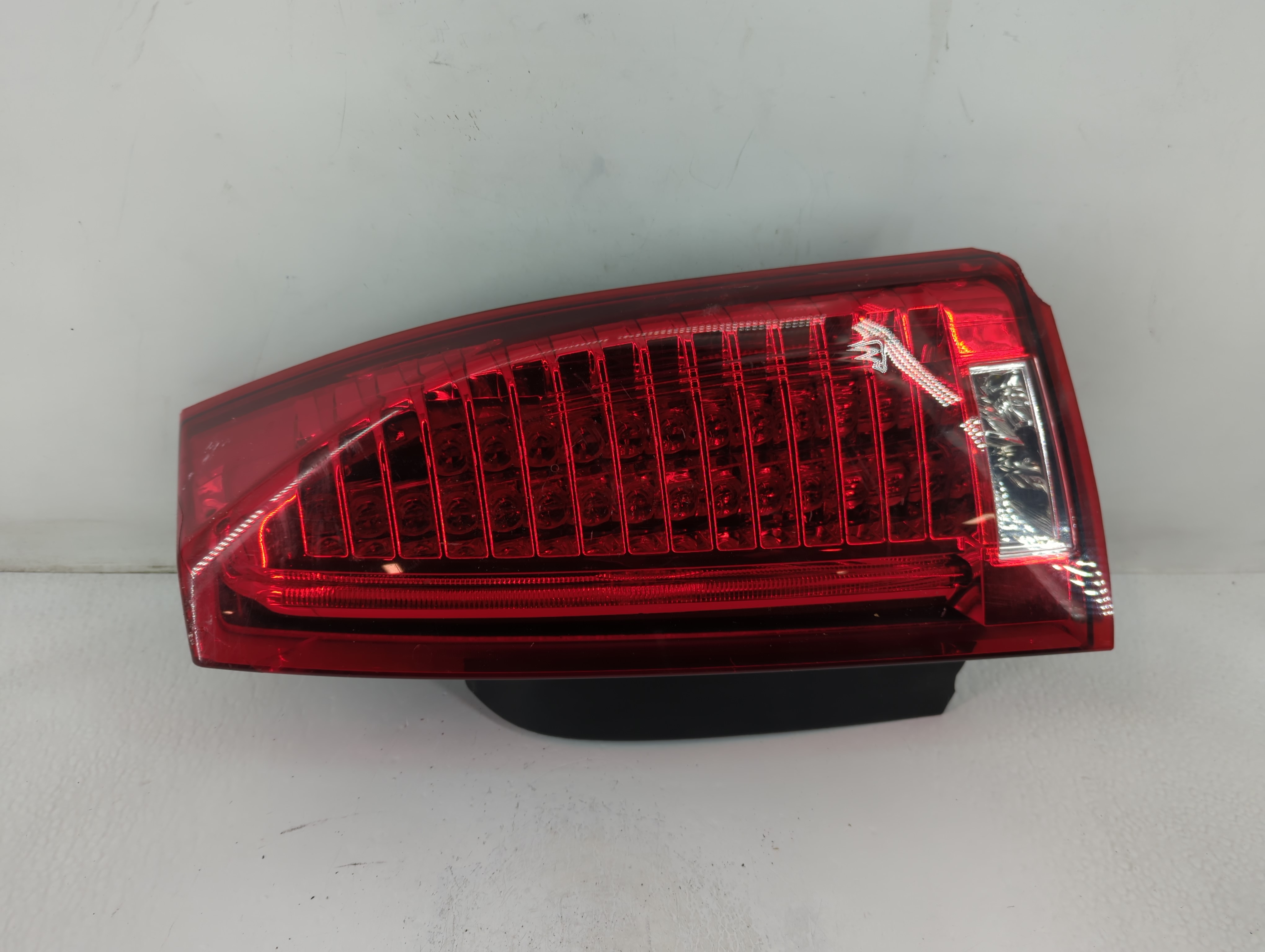 Picture of 2008-2014 Cadillac Cts Passenger Right Side Tail Light Taillight Oem 776677