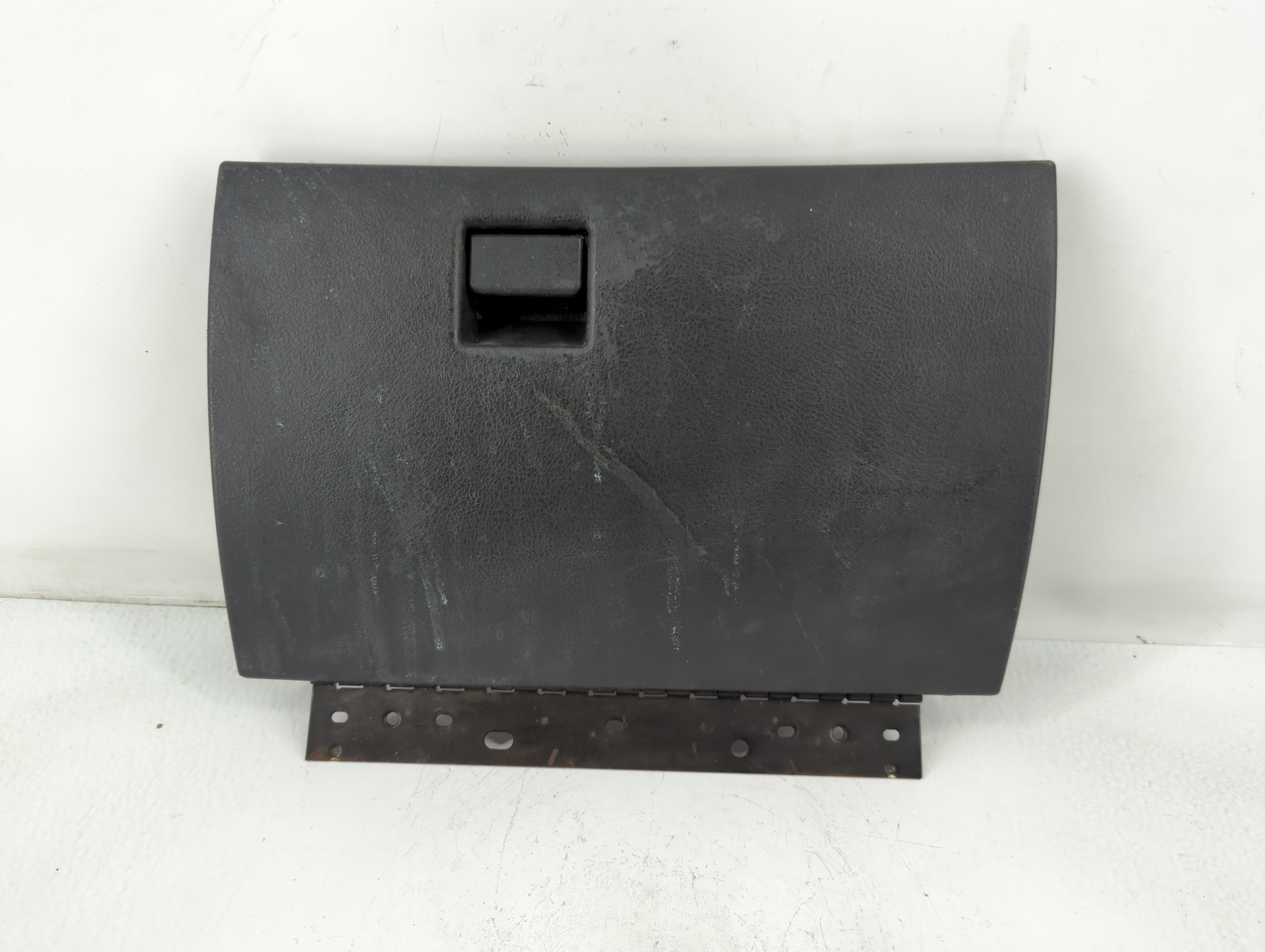 2004 Chevrolet Cavalier Passenger Glove Box Door Storage Compartment 776683 - Oemusedautoparts1.com