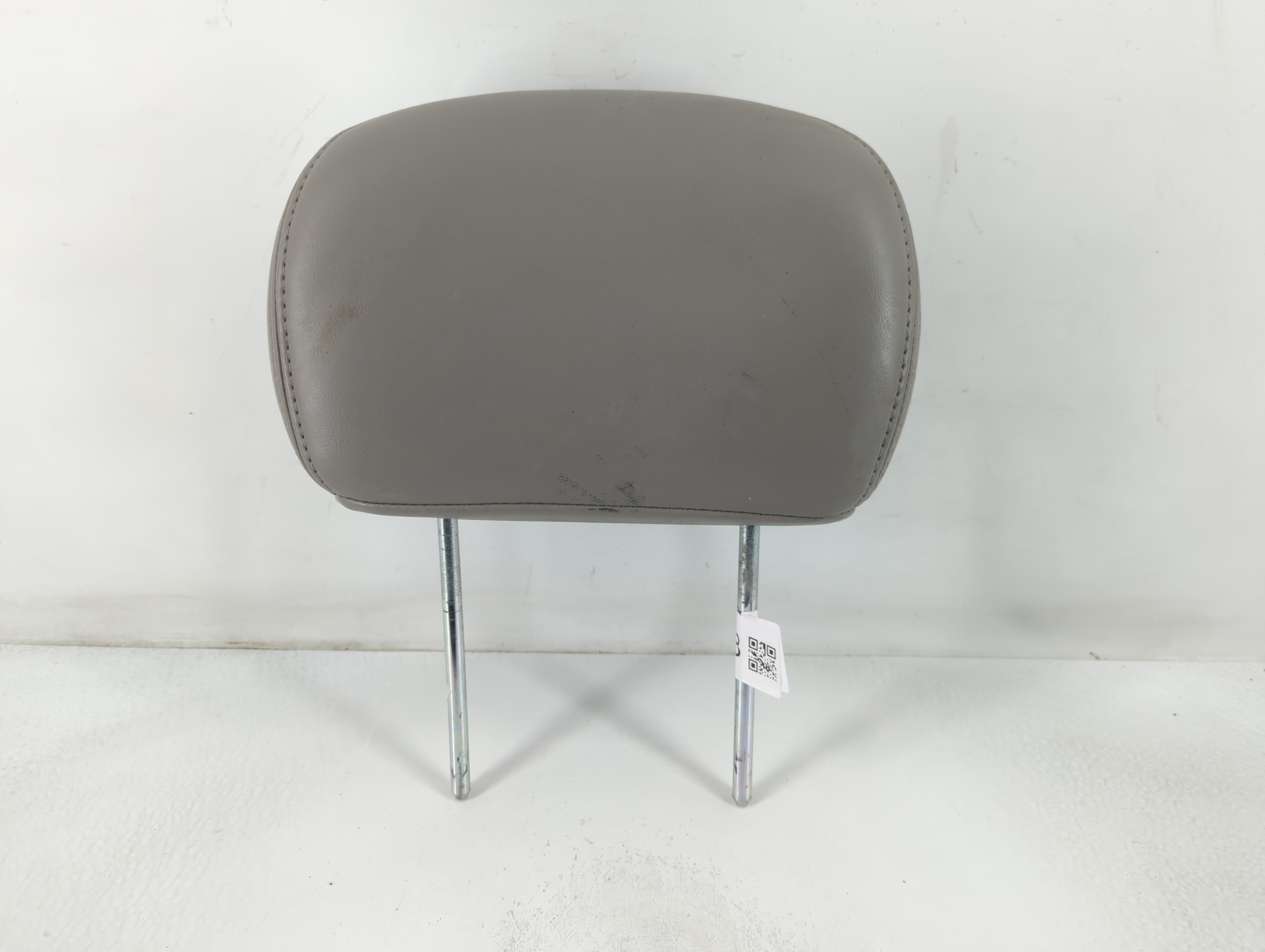 2006 Gmc Envoy Headrest Head Rest Rear Center Seat Grey 776688 - Oemusedautoparts1.com