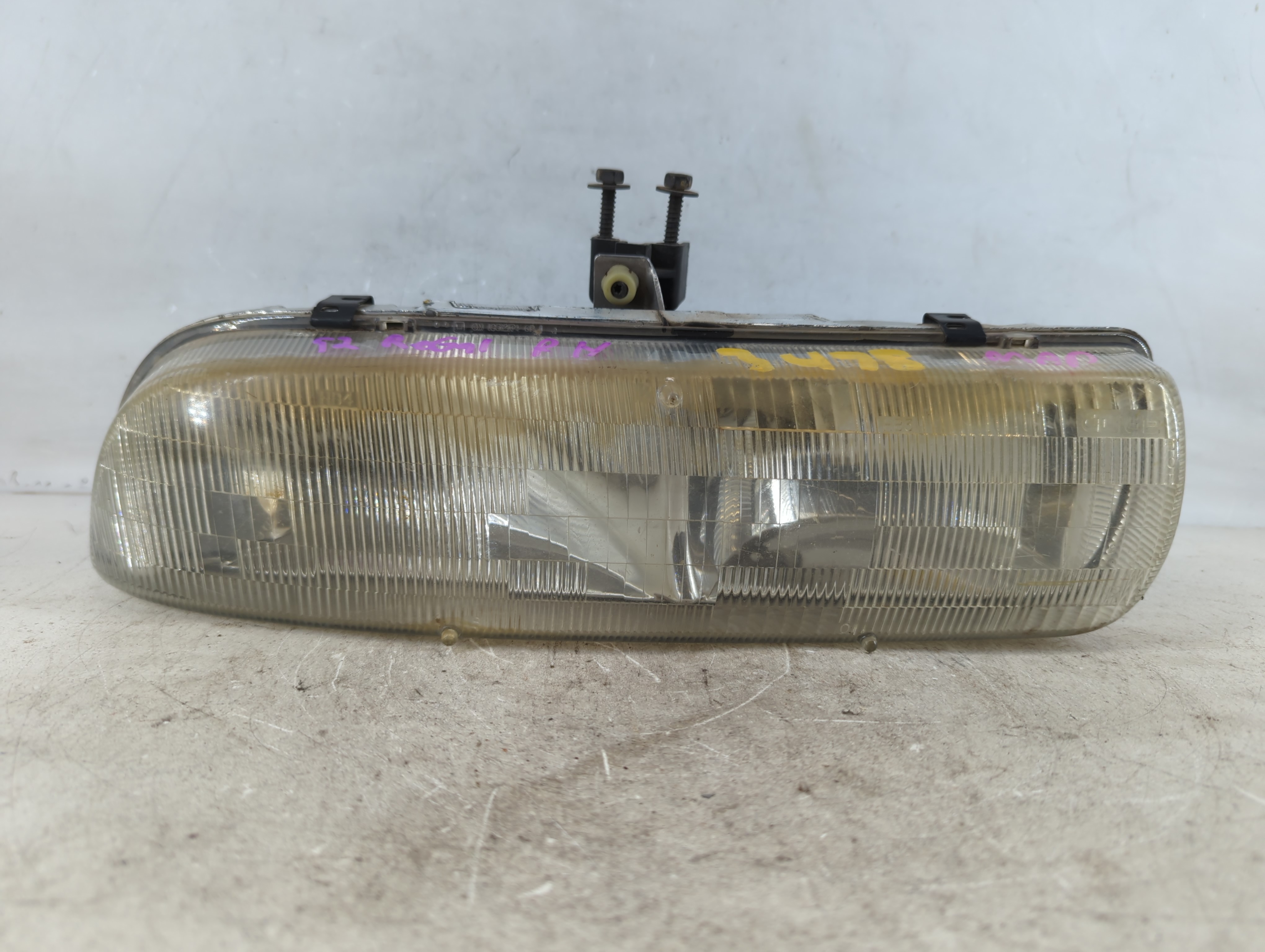 Picture of 1992 Buick Regal Passenger Right Oem Head Light Headlight Lamp 776722