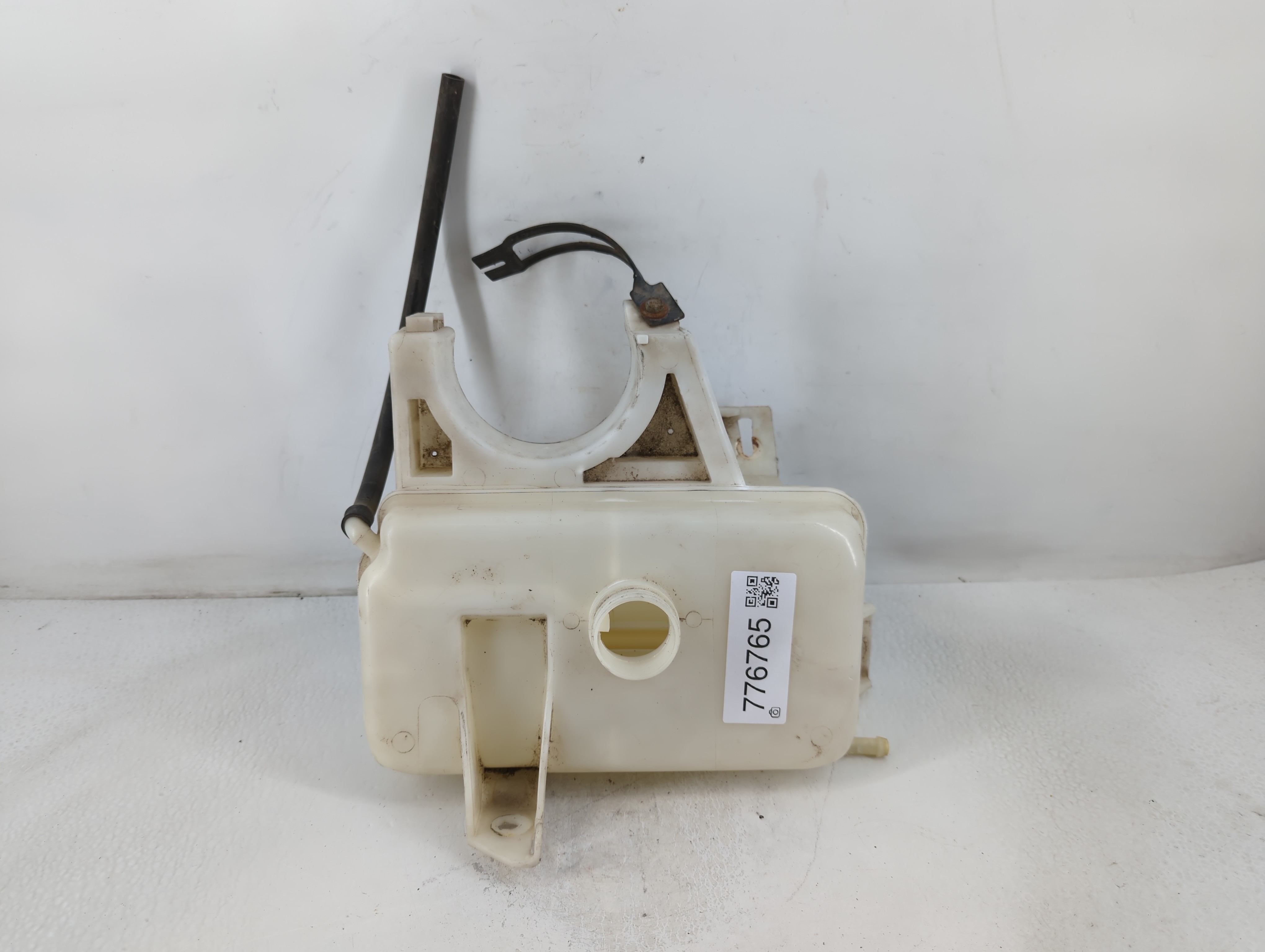 2002-2009 Gmc Envoy Radiator Coolant Overflow Expansion Tank Bottle 776765 - Oemusedautoparts1.com