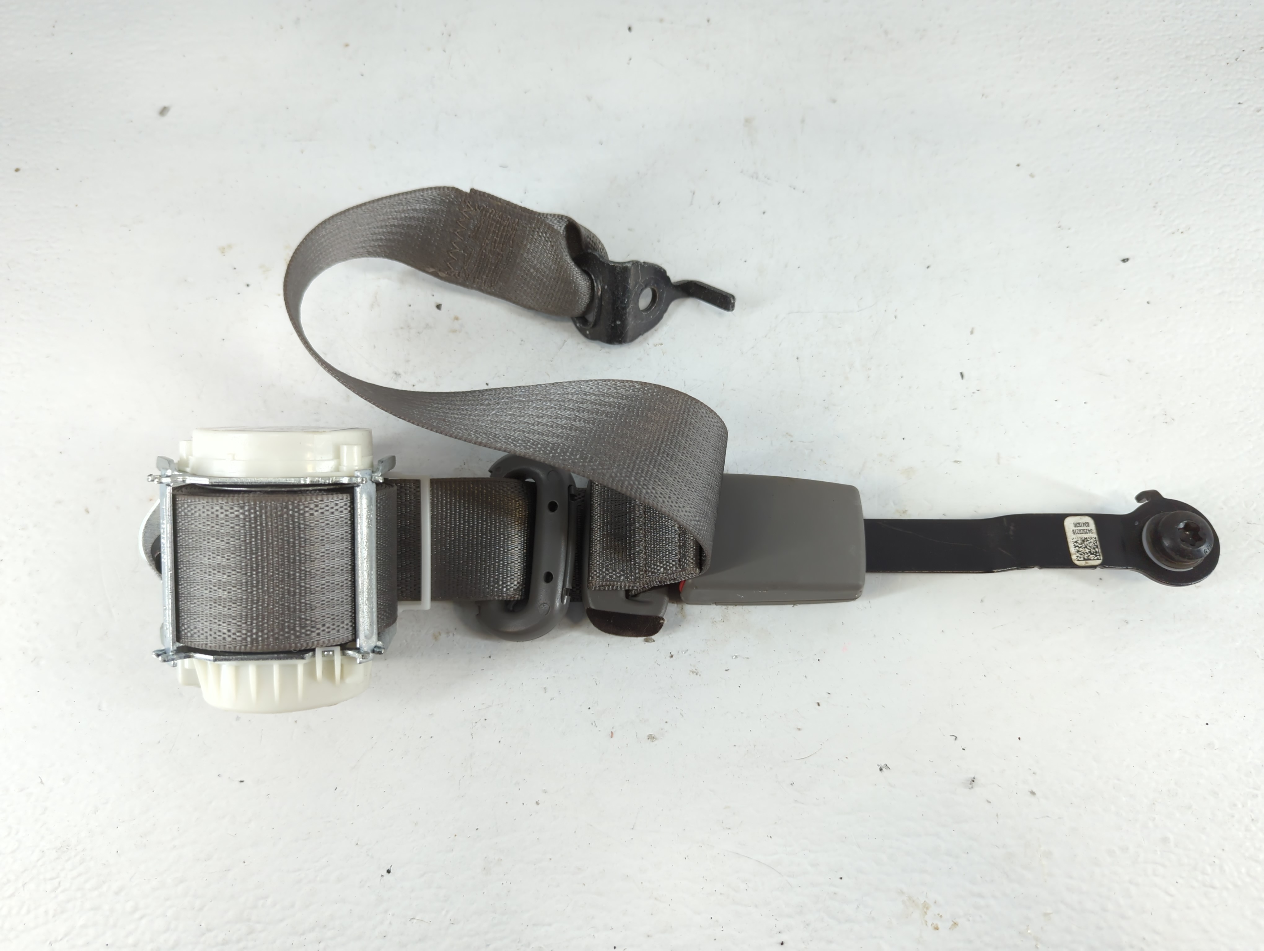 2018 Ford F-150 Passenger Rear Seatbelt Buckle 776860 - Oemusedautoparts1.com