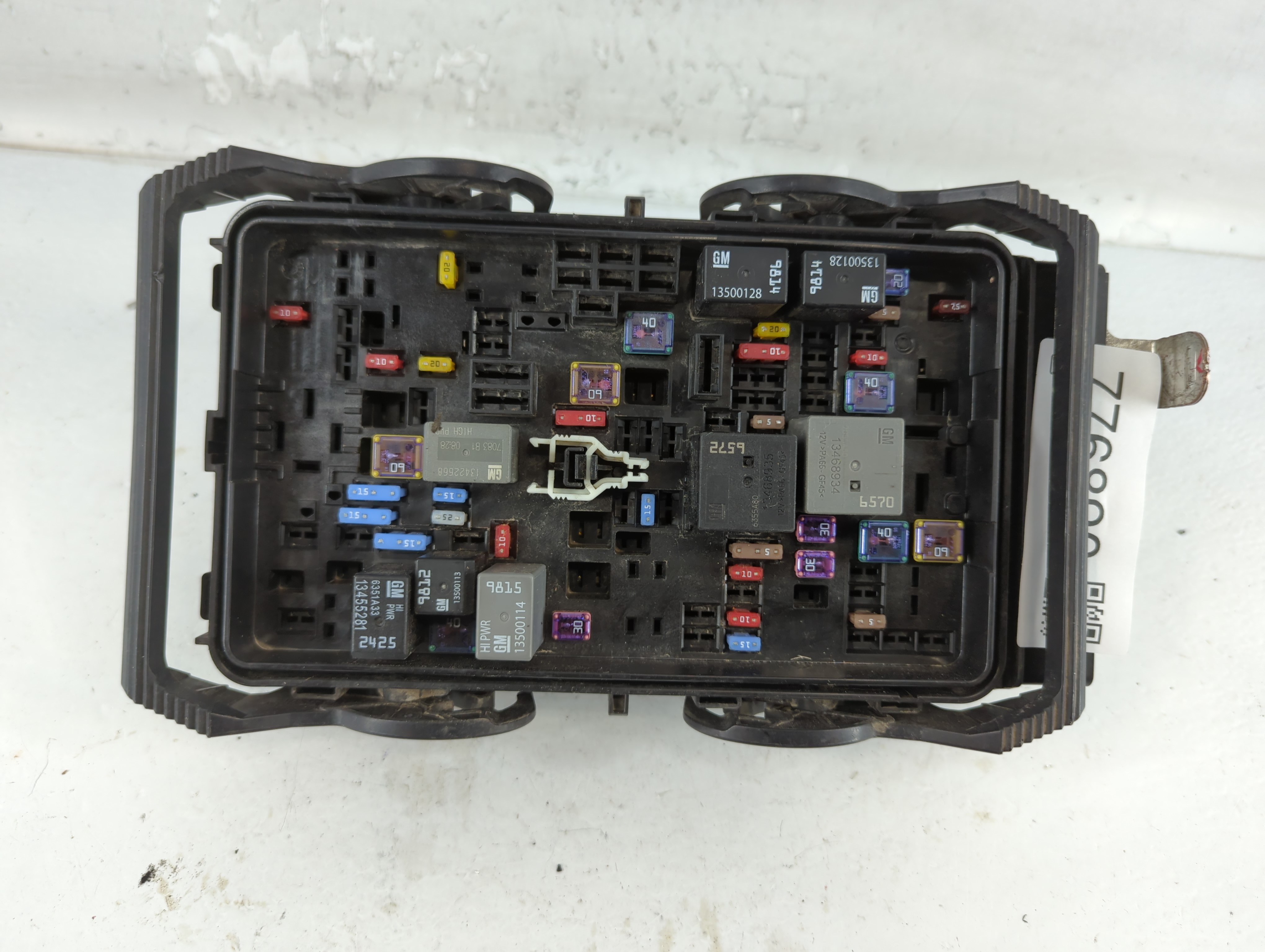 2017-2018 Chevrolet Malibu Fusebox Fuse Box Relay Module 84181106 776890 - Oemusedautoparts1.com