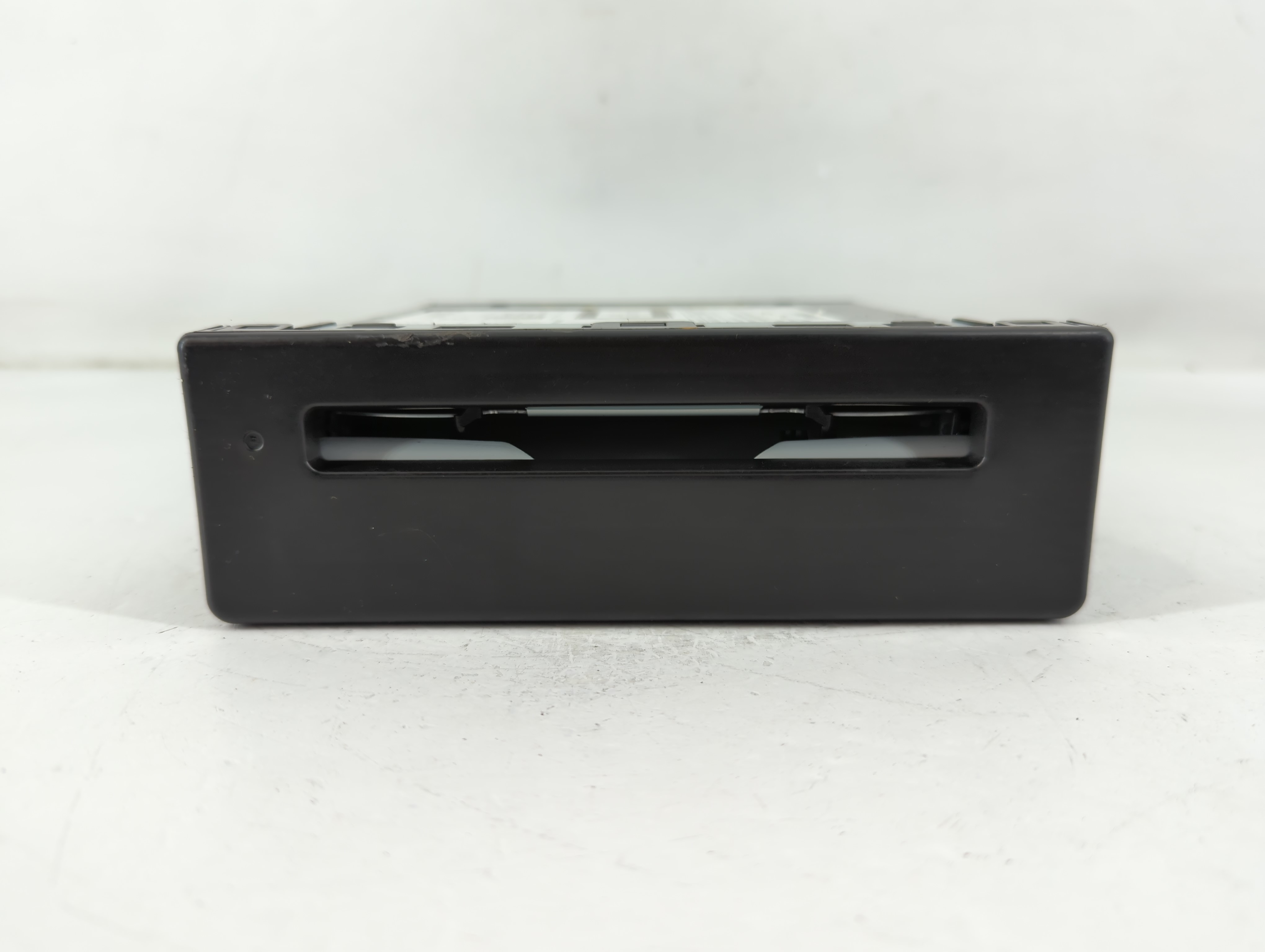 2017-2017 Chevrolet Silverado 1500 Am Fm Cd Player Radio Receiver 776924 - Oemusedautoparts1.com