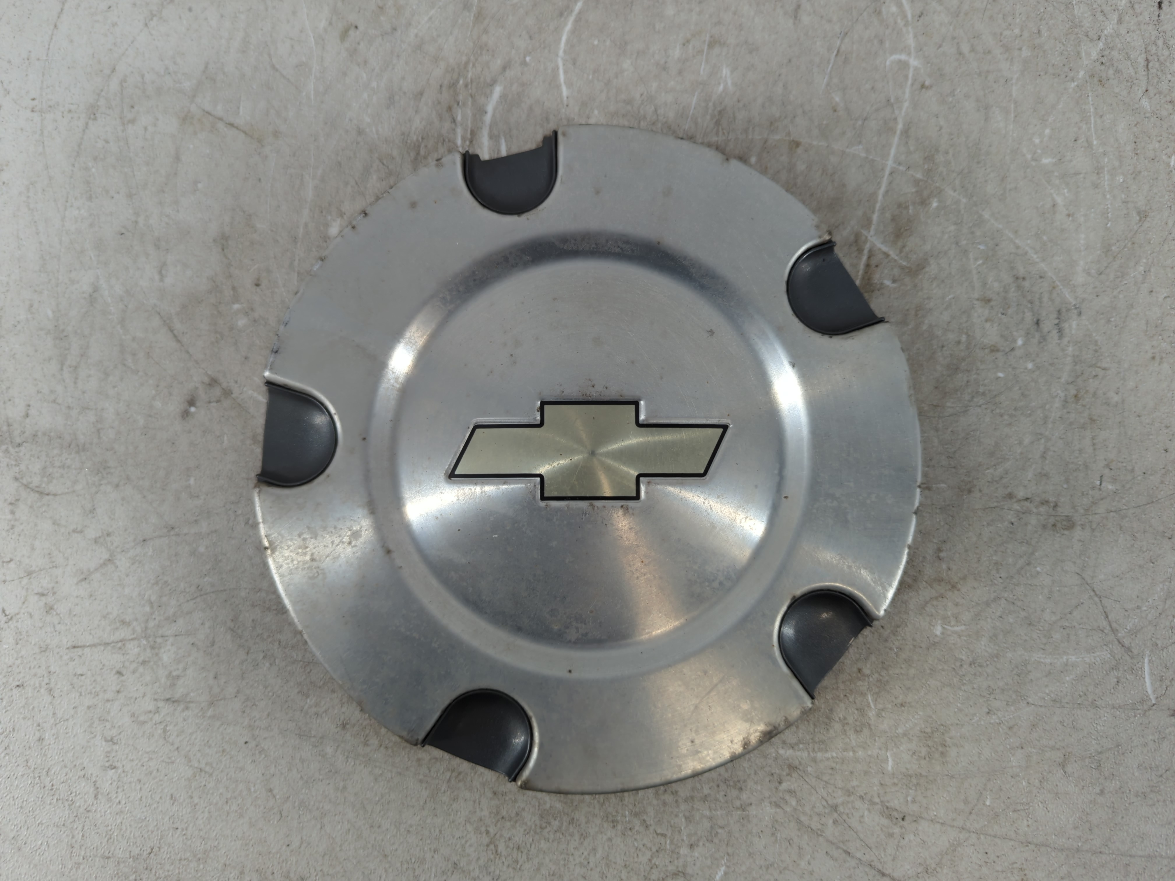 2006 Chevrolet Trail Blazer Center Cap Oem 776955 - Oemusedautoparts1.com