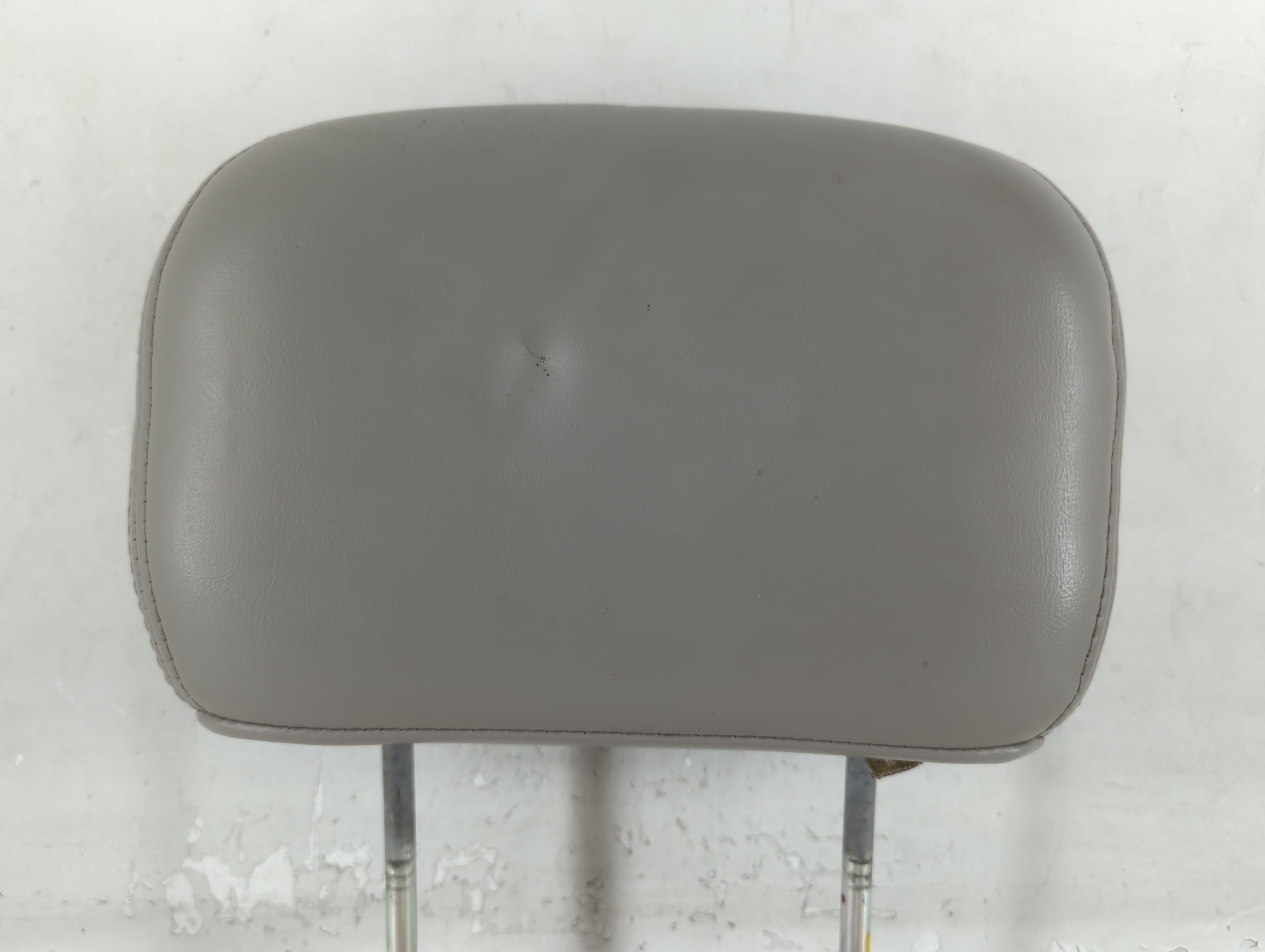 2005-2006 Chevrolet Trailblazer Ext Headrest Head Rest Rear Seat 777004 - Oemusedautoparts1.com