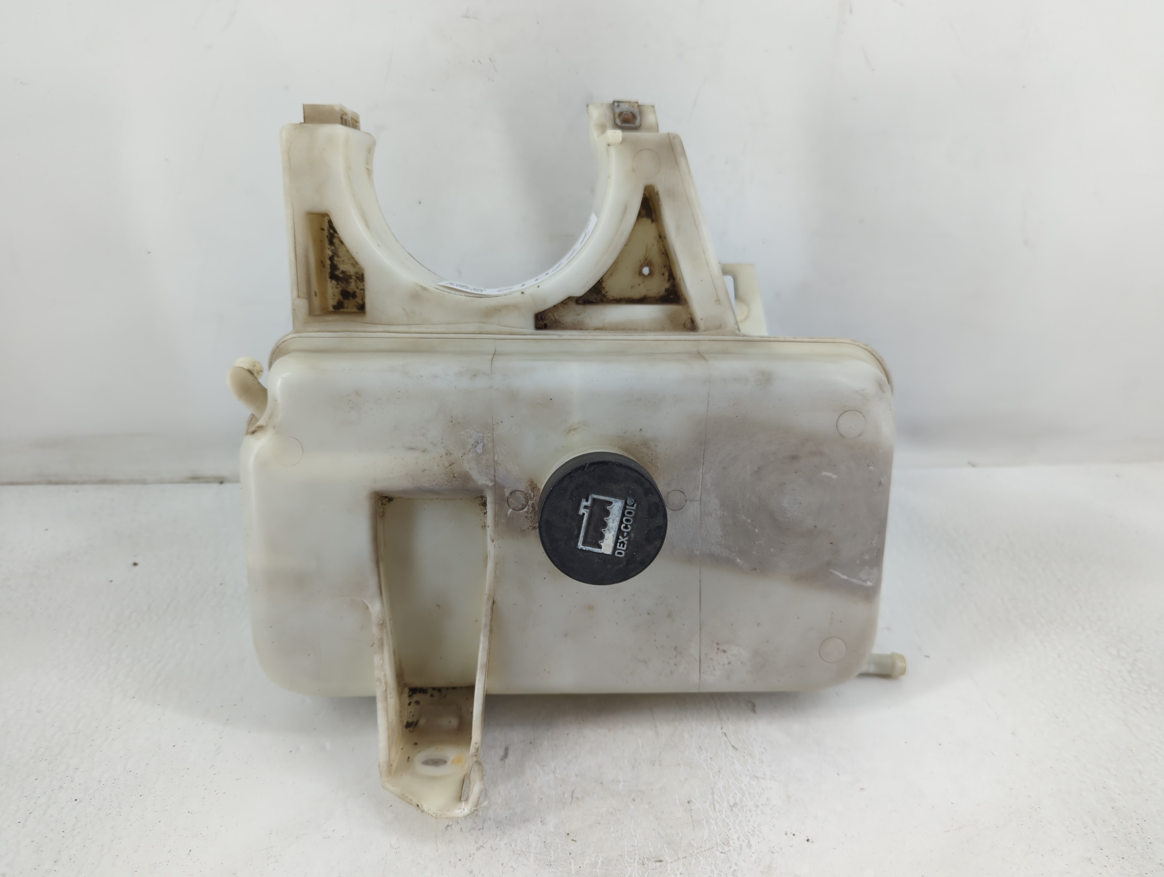 Picture of 2002-2009 Gmc Envoy Radiator Coolant Overflow Expansion Tank Bottle 777012