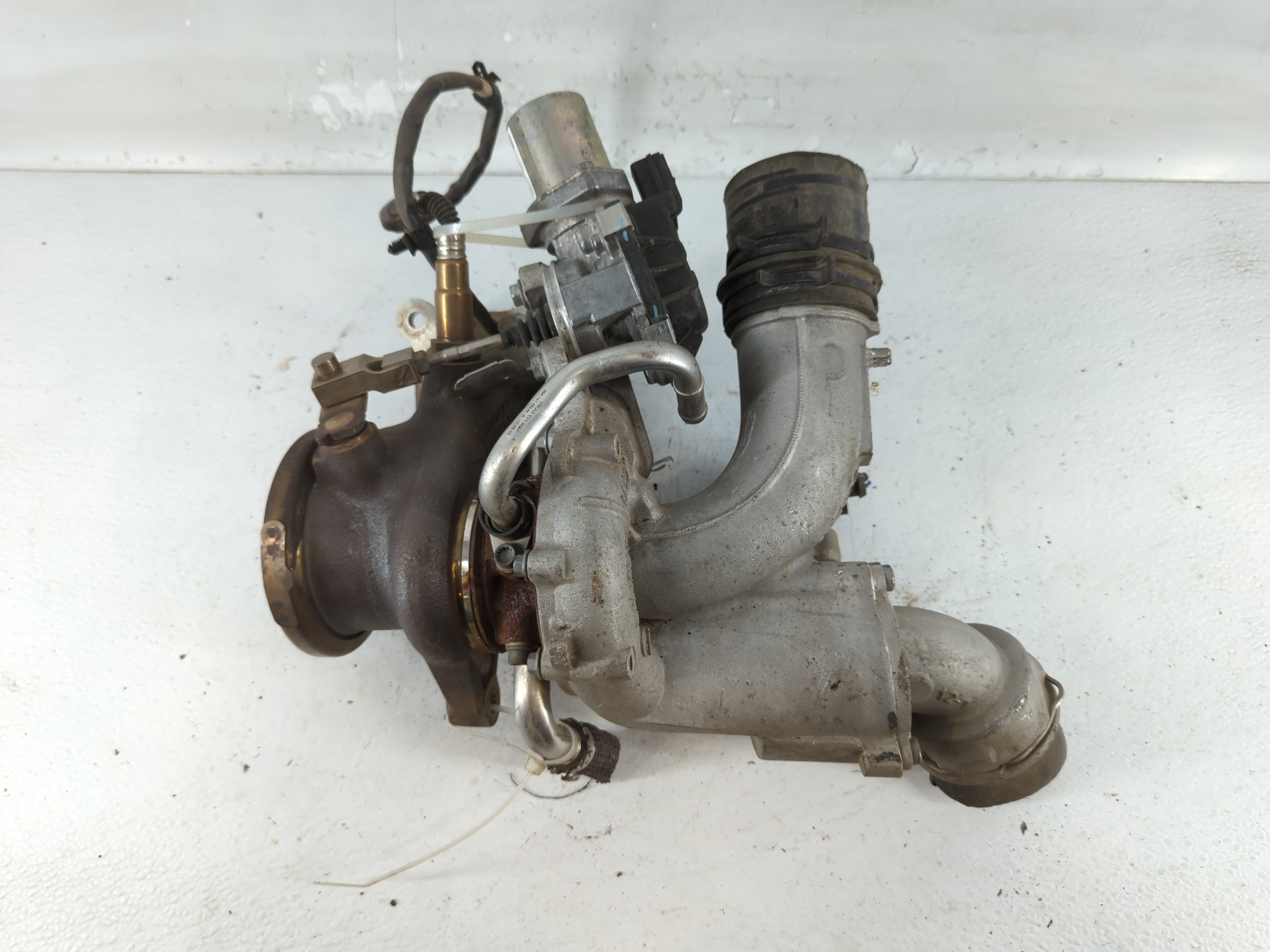 2015 Volkswagen Passat Turbocharger Exhaust Manifold With Turbo Charger 777053 - Oemusedautoparts1.com